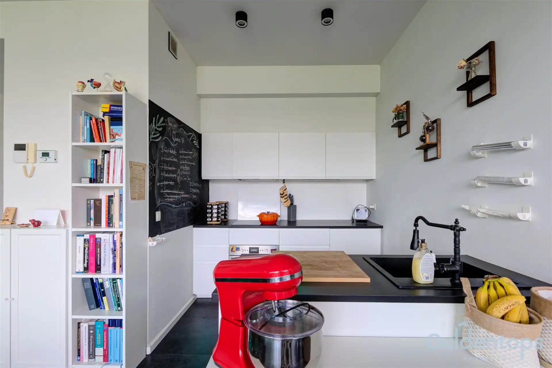 Uitstekend gelegen ruim 1 slaapkamerappartement  foto 19