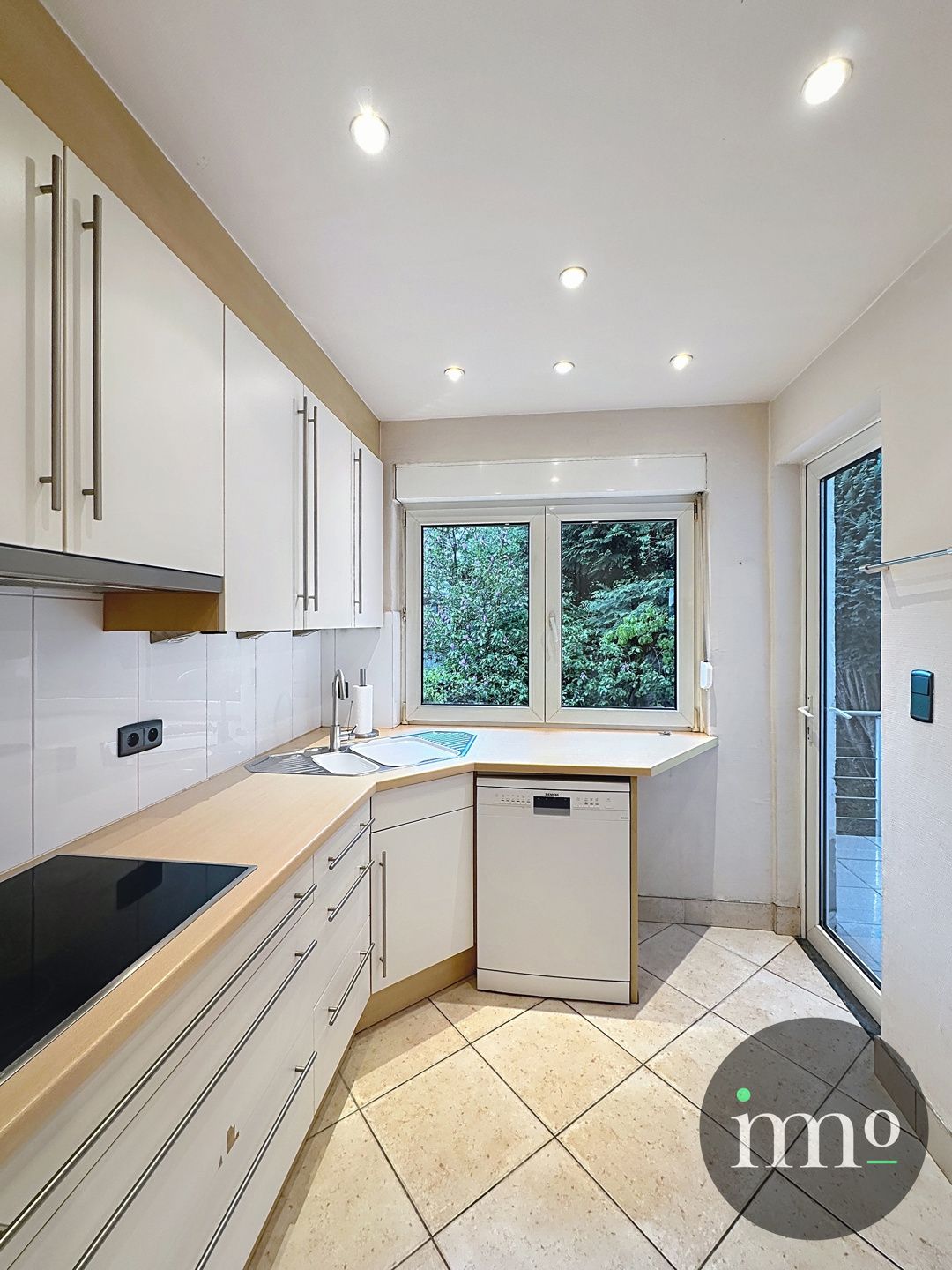 Bel-étagewoning, deels gerenoveerd maar wel instapklaar voor wie geleidelijkaan kleine werken wenst uit te voeren foto 10