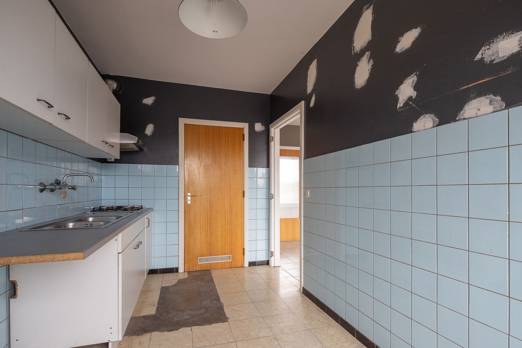 Te renoveren appartement met twee slaapkamers foto 8