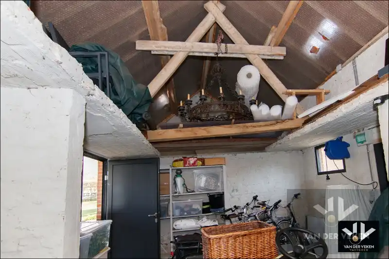 HALFOPEN WONING IN RUSTIGE OMGEVING TOFFE GEZINSWONING foto 23