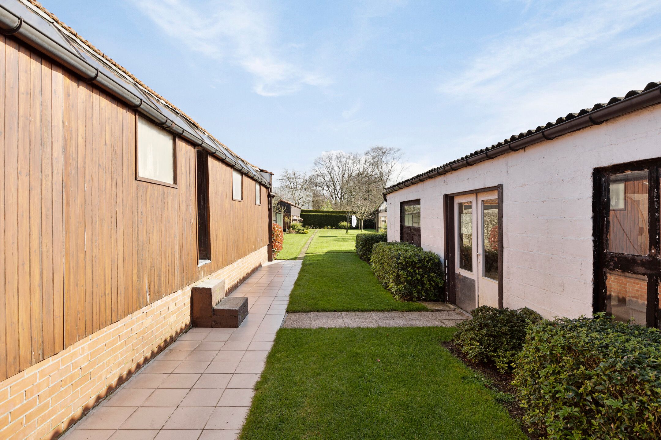Te renoveren woning met grote garage/werkplaats op 941m² foto 29