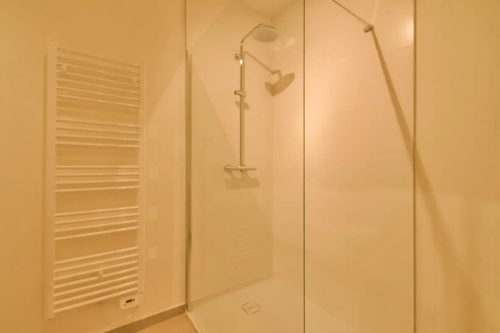 Gelijkvloerse appartement te huur in centrum Torhout! foto 9