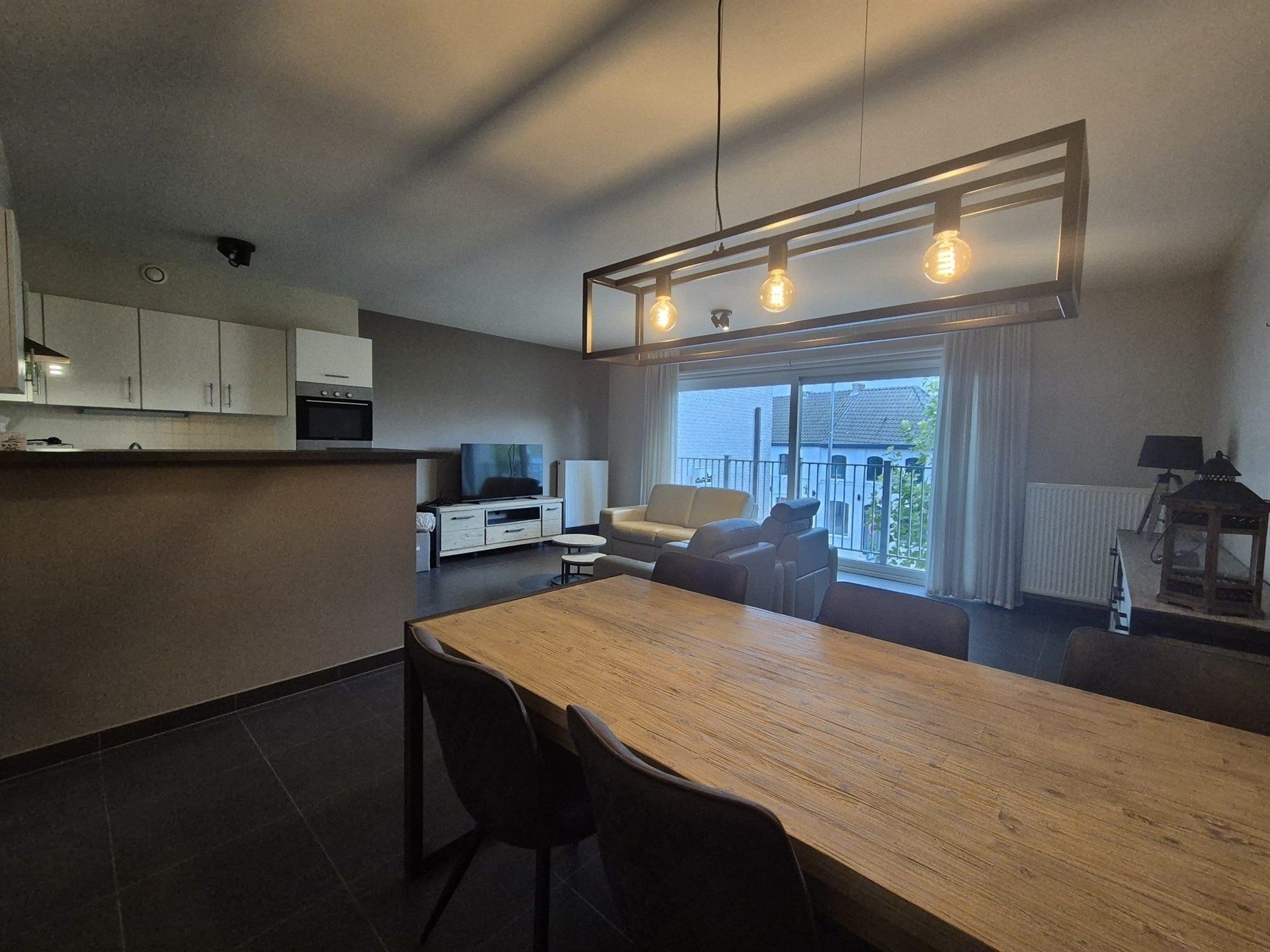 Modern 2-slaapkamerappartement in een stijlvol landelijk gebouw foto 8