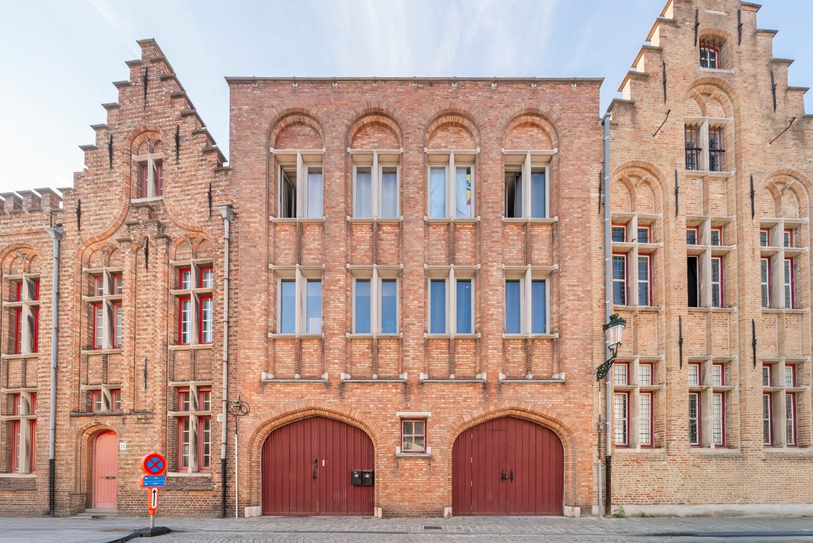 Vernieuwd 2 slaapkamer appartement in centrum Brugge foto {{pictureIndex}}