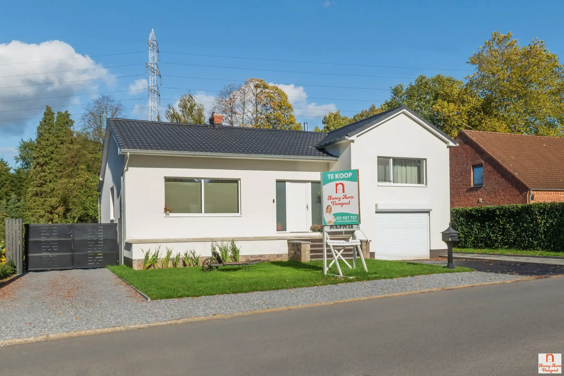 Ruime, vernieuwde woning met terras en tuin in Koersel foto 2
