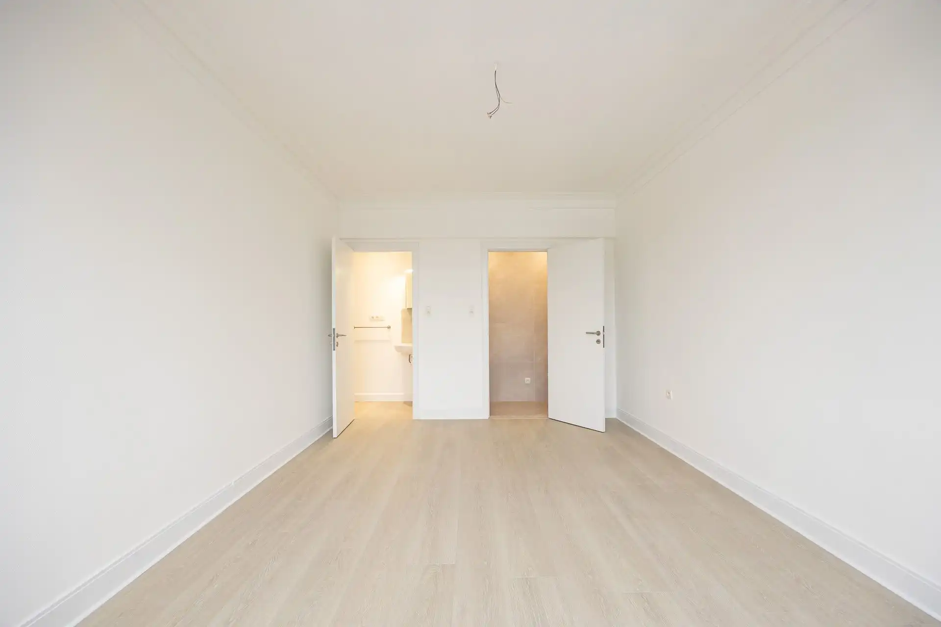 Ruim appartement van 170 m² met zicht op het Stadspark! foto 10