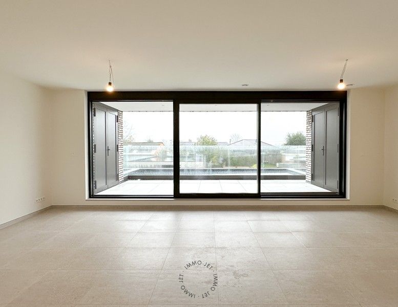 Prachtig gelegen nieuwbouw duplexappartement met drie slaapkamers, groot terras en autostaanplaats foto 5