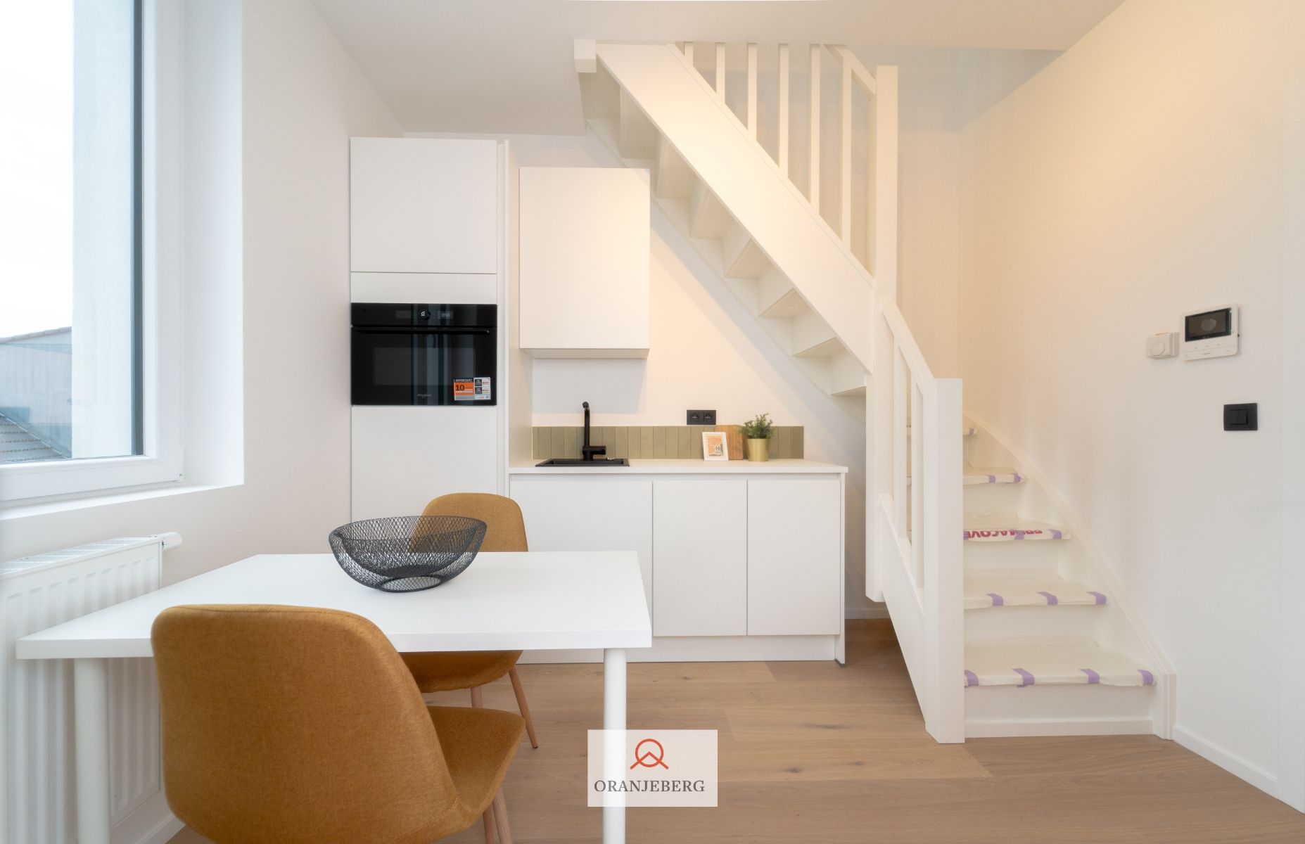 Gerenoveerde lichtrijke duplex studentenstudio foto 6