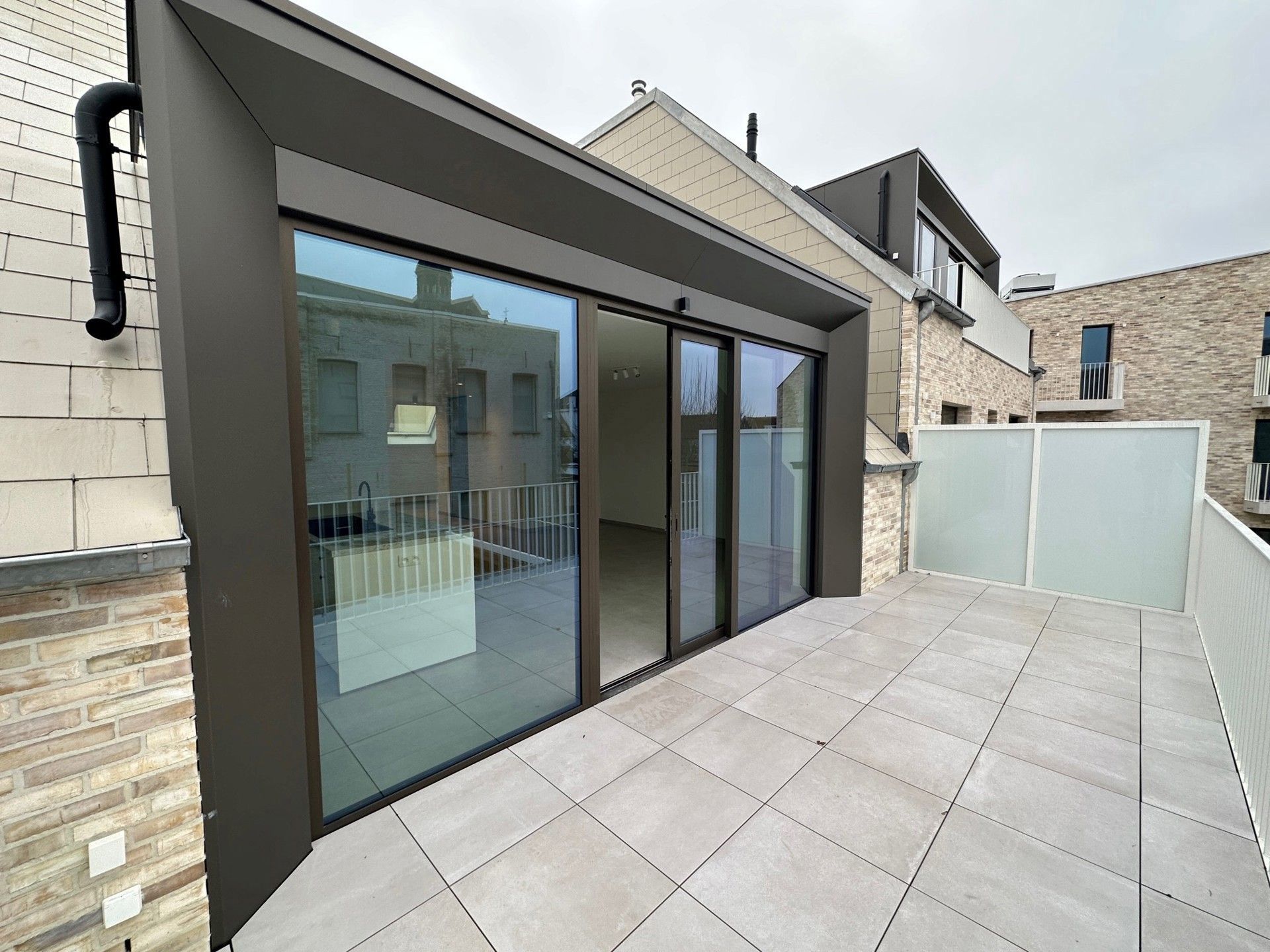 Recent duplexappartement in Grimbergen met groot terras foto 12