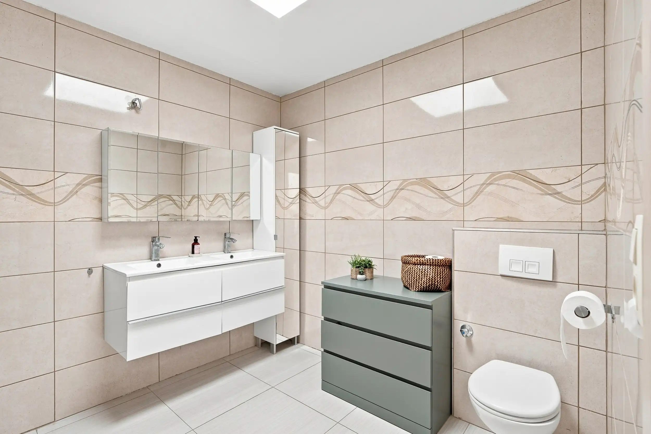 Instapklare woning in het centrum van Zele foto 12