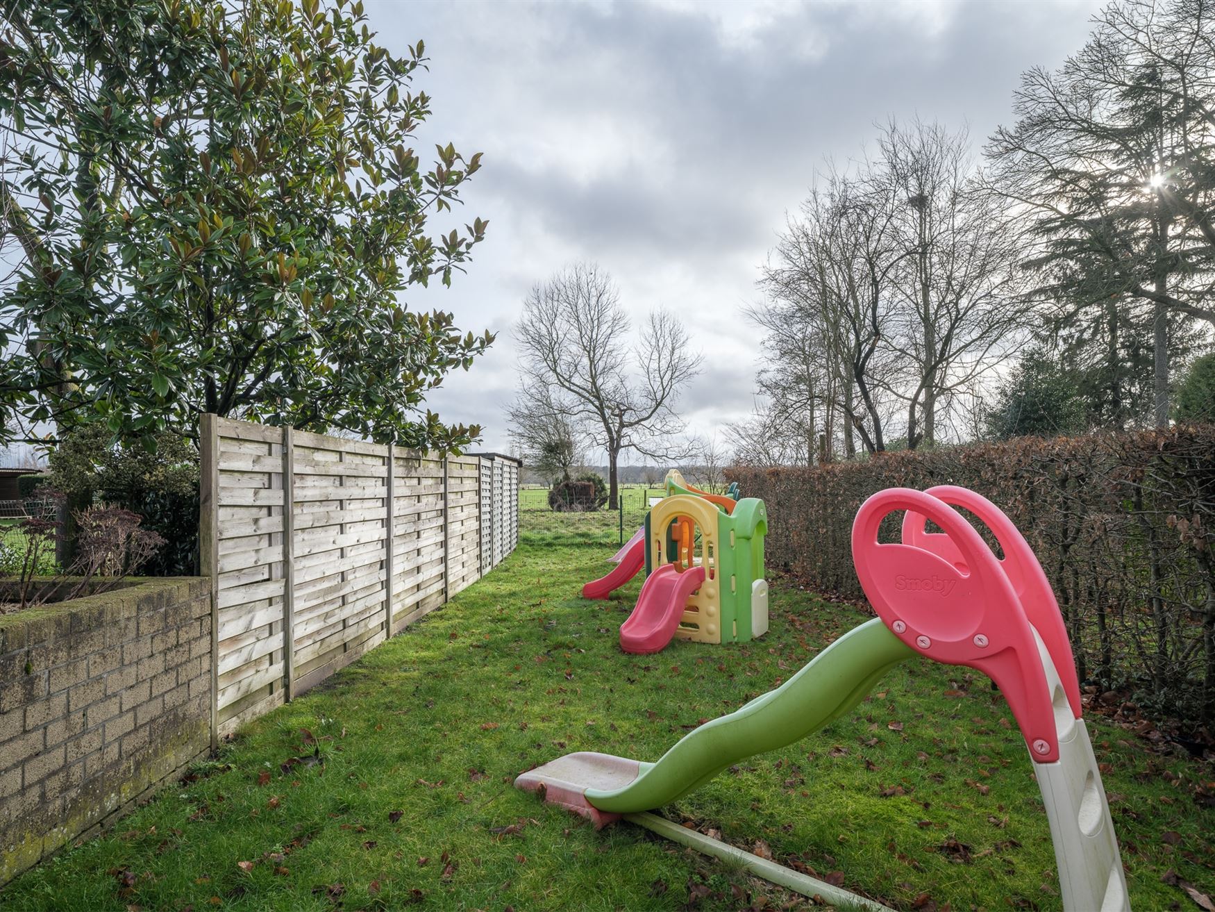 Instapklare gezinswoning met zonnige tuin foto 2