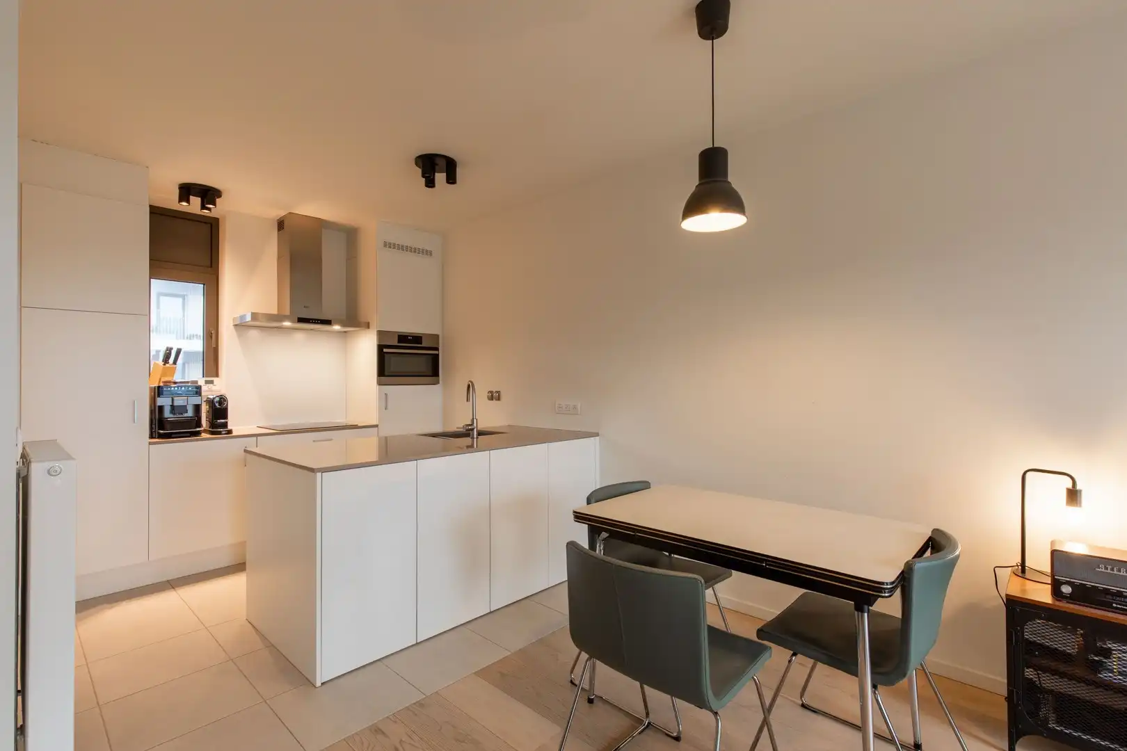 Zeer recent woon- of investeringsappartement foto 7