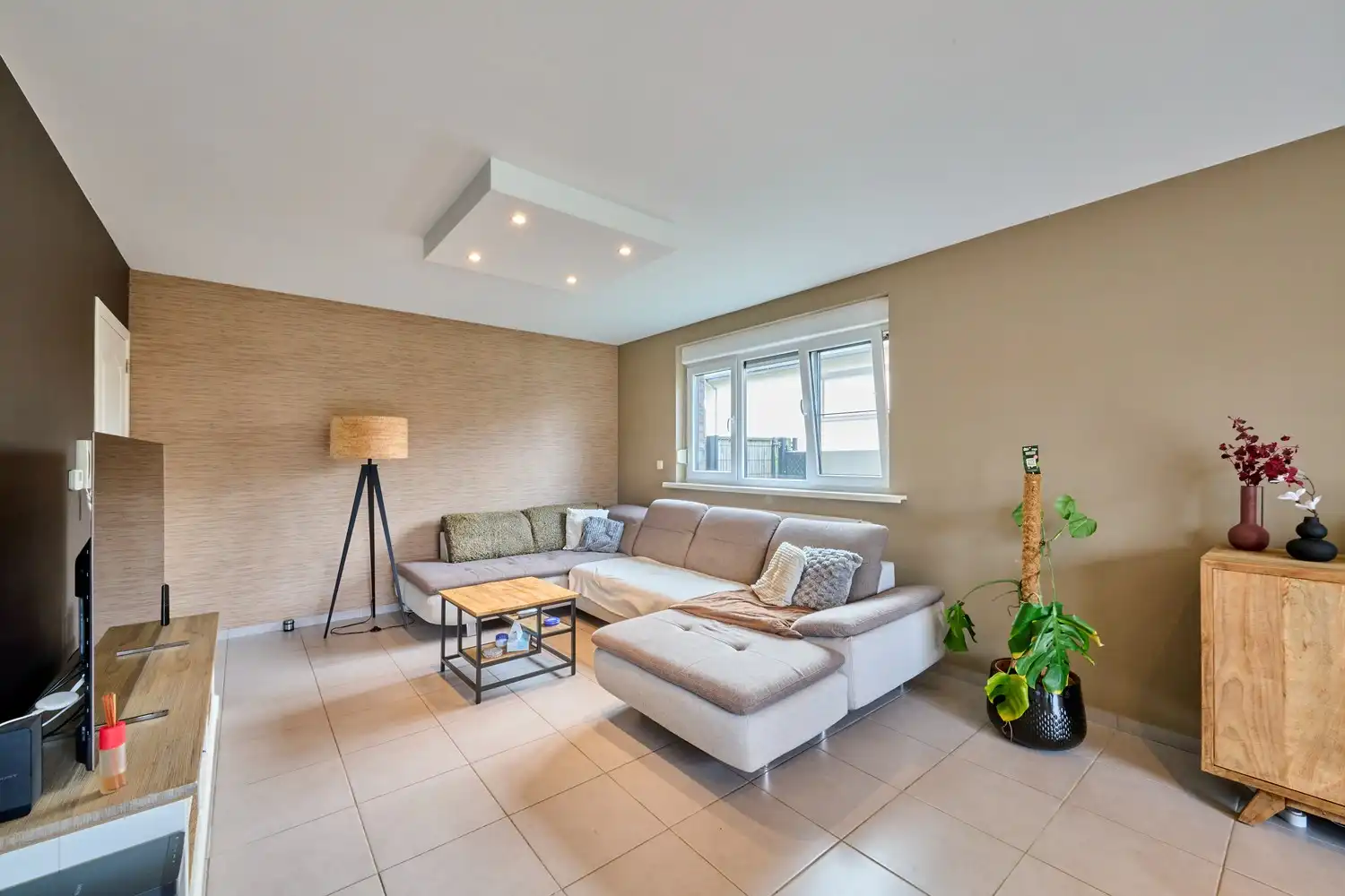 Gezellig appartement met 2 slaapkamers, terras en tuintje foto 3