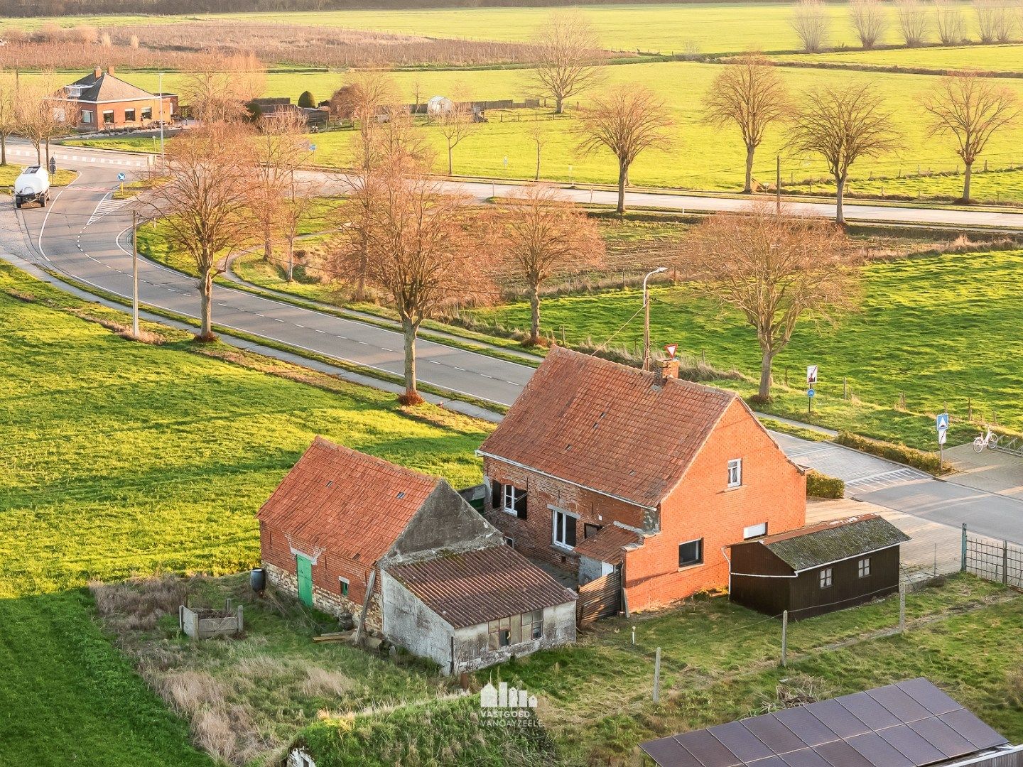 Perceel bouwgrond op rustige ligging in Zuidschote met open zicht over de velden. foto 13