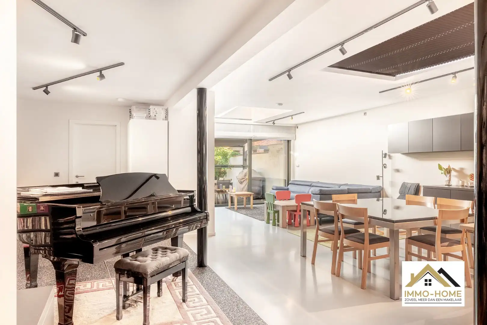 Héél erg ruime gerenoveerde woning met garage nabij centrum Lokeren! foto 2