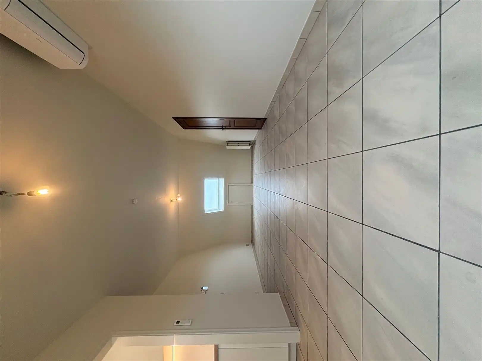 Instapklaar volledig gerenoveerd appartement met garage.  foto 13