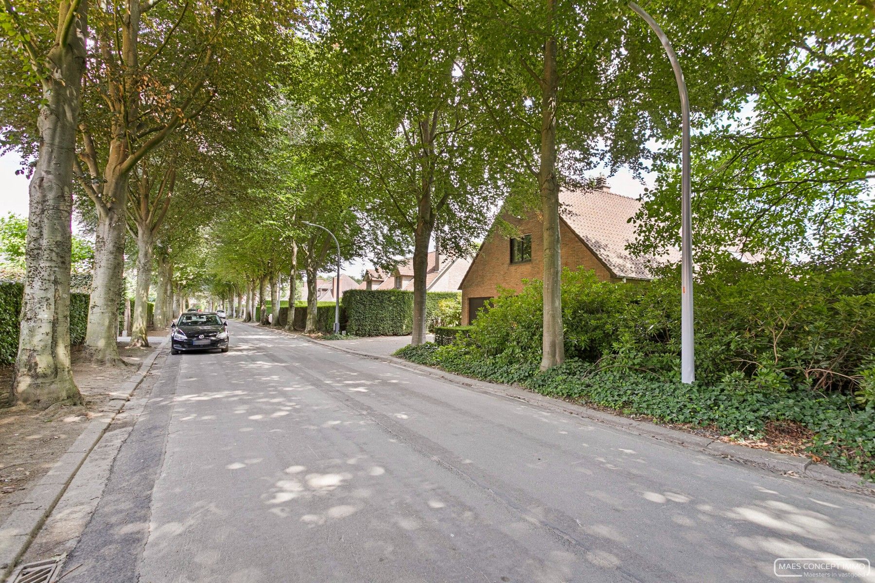 Ruime villa te koop in rustige wijk te Wielsbeke foto 2