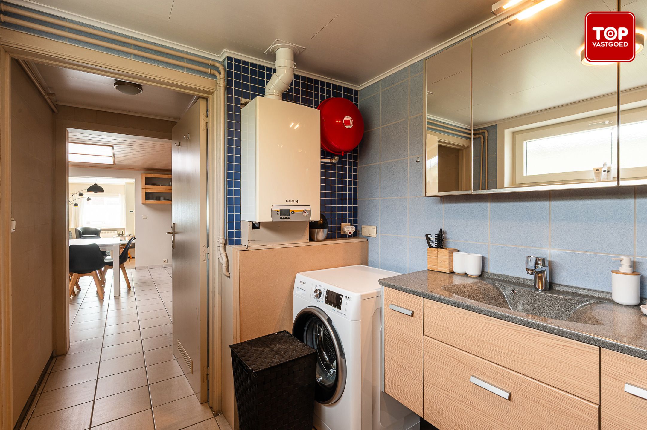 Instapklare woning met 2 slaapkamers en ruime koer in hartje Gentbrugge. foto 8