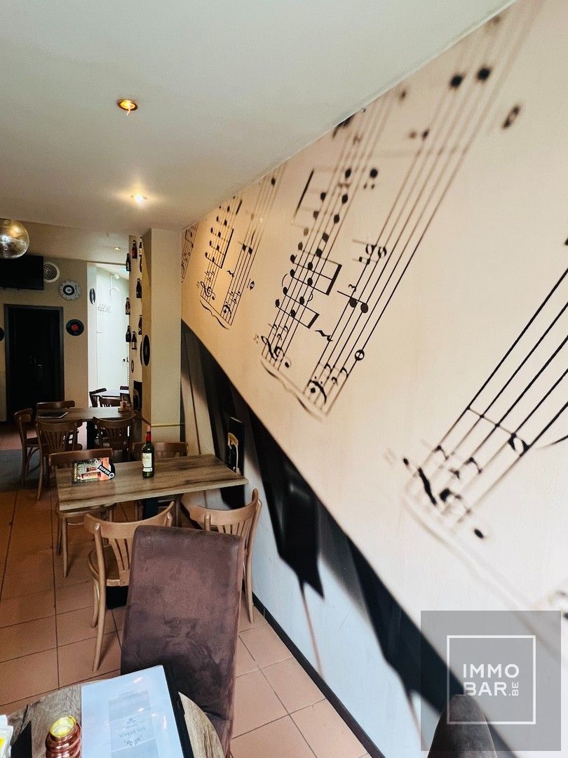Instapklaar café met woonst te huur in Aalst foto 6