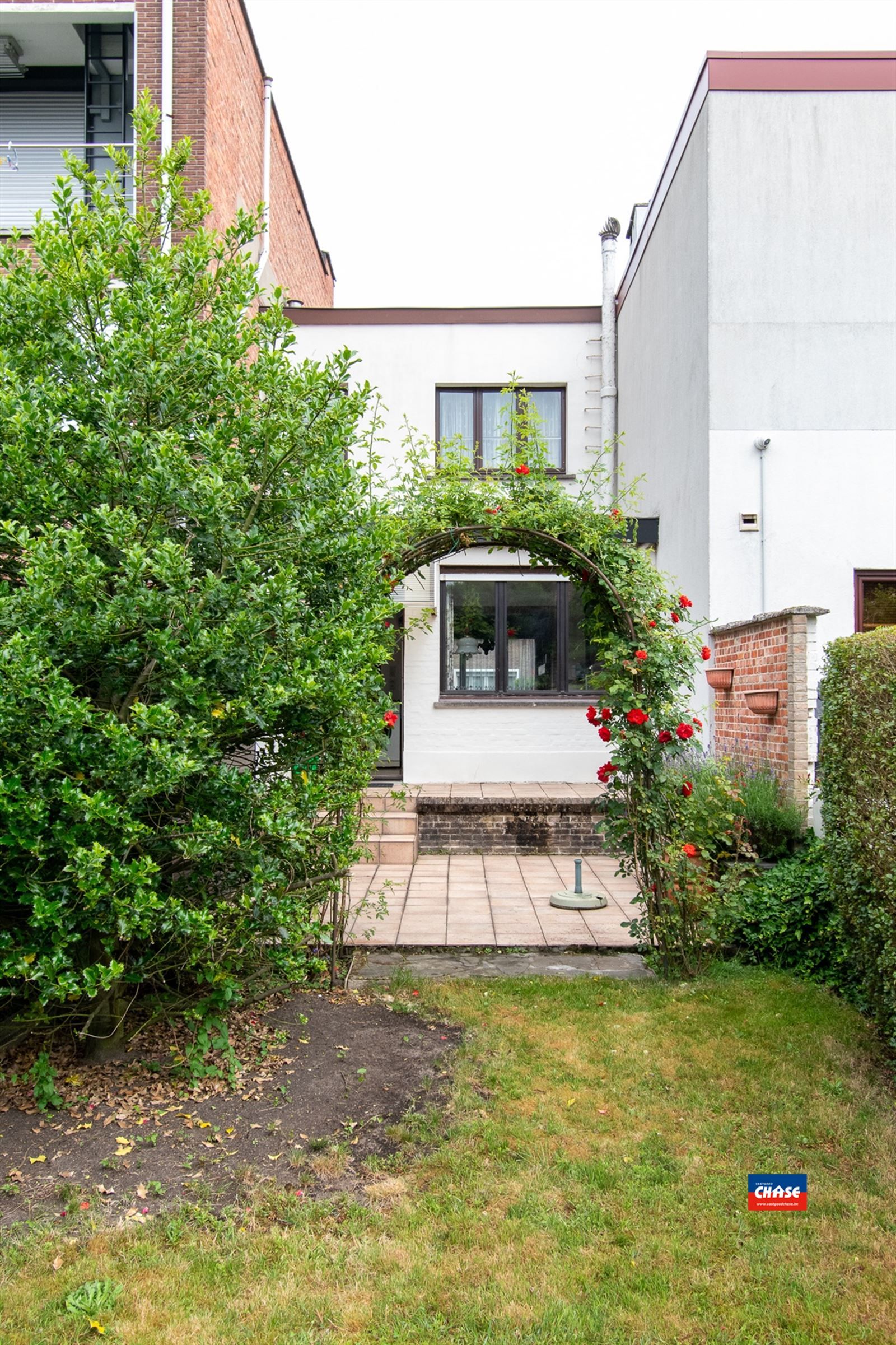Rijwoning met 2 slaapkamers + tuin foto 9