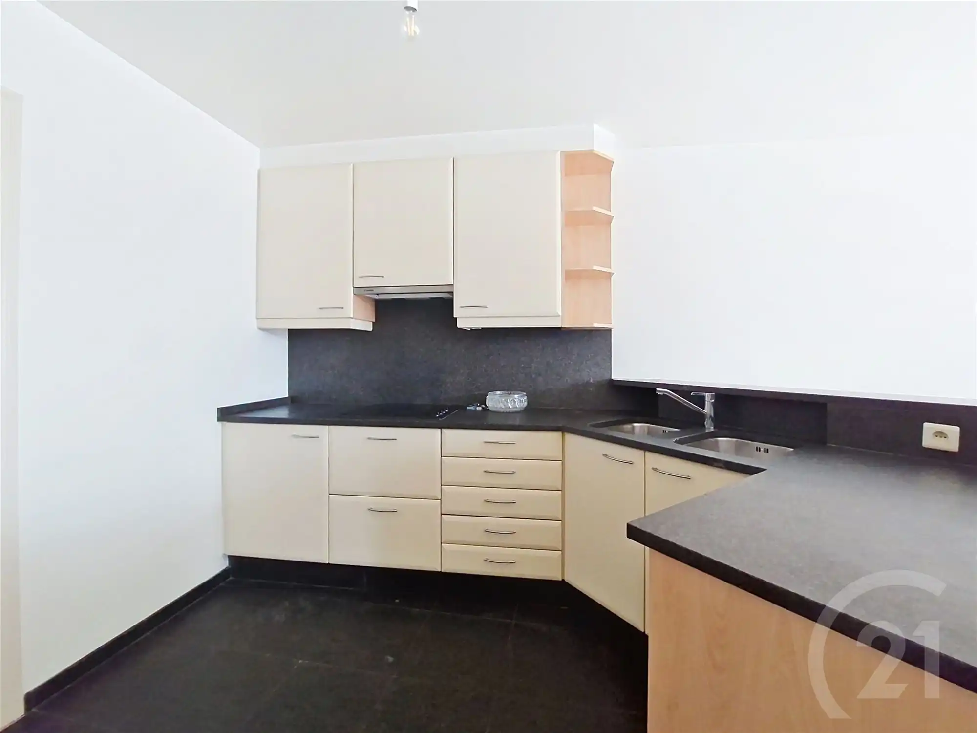 Instapklaar appartement met 3 slaapkamers en groot terras foto 6