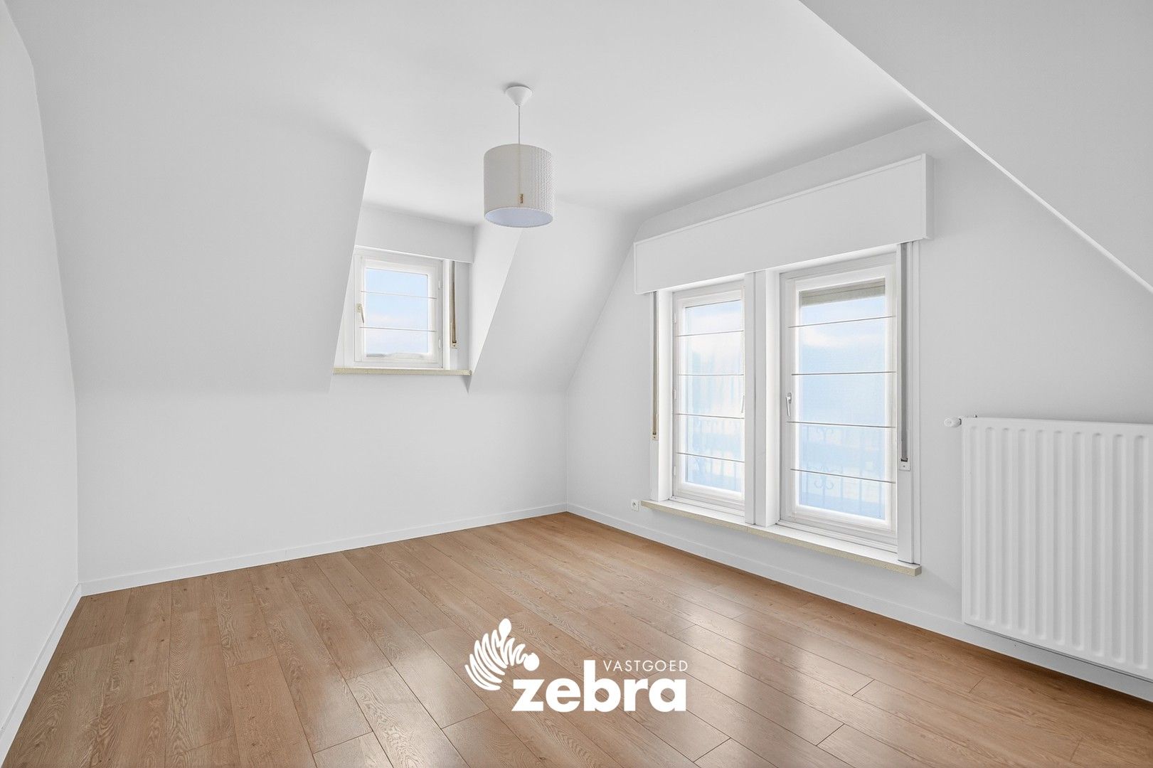 Charmante, gerenoveerde woning op toplocatie in de Bosmolens te Izegem! foto 27