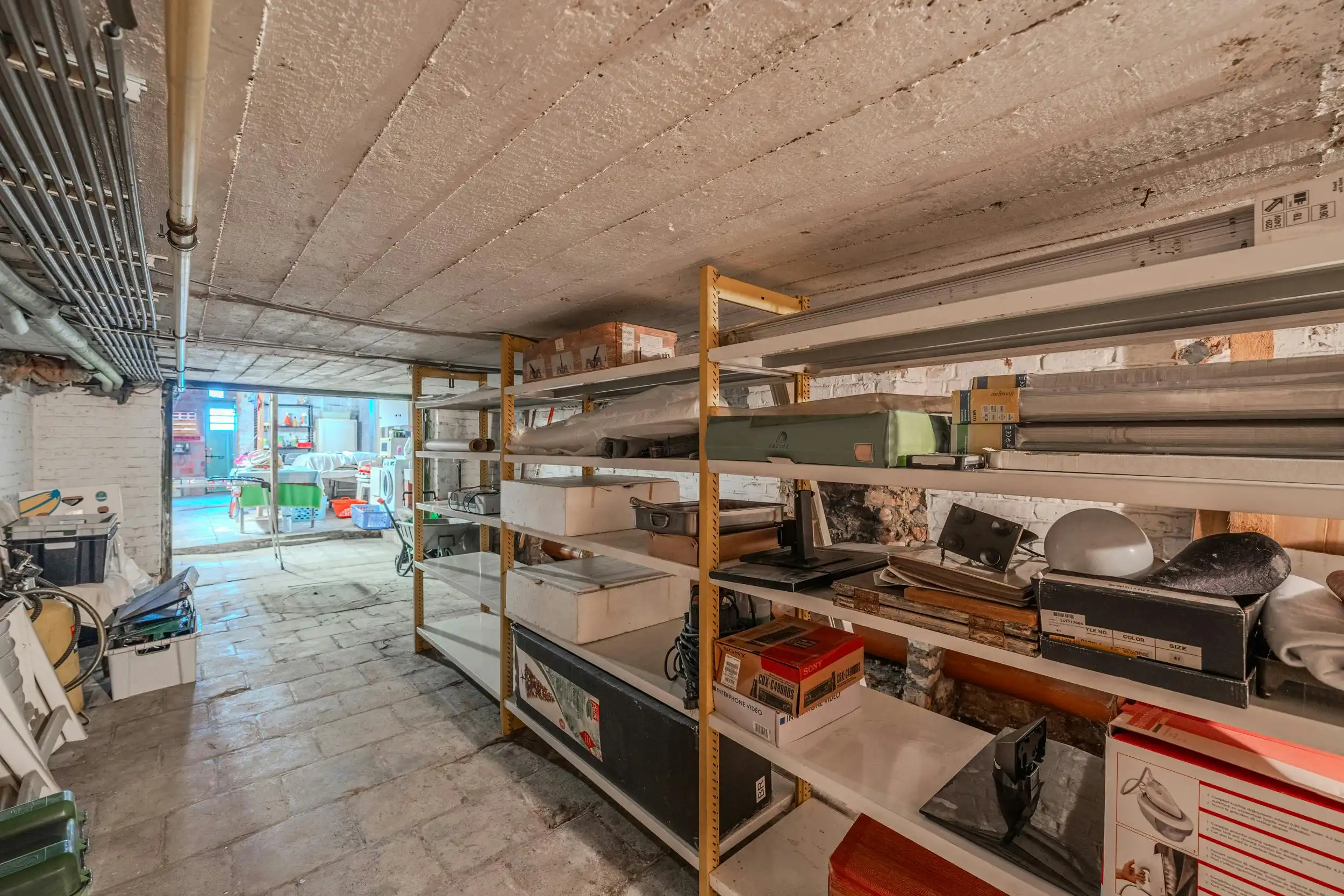 Te renoveren woning met 3 slaapkamers te koop! foto 22