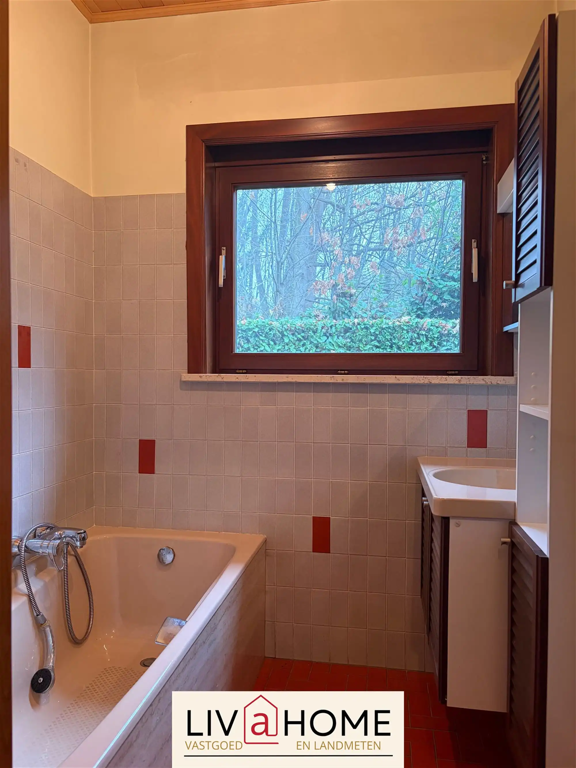 ZEER CHARMANTE VILLA MET OVERDEKT ZWEMBAD EN UNIEKE LIGGING! foto 9