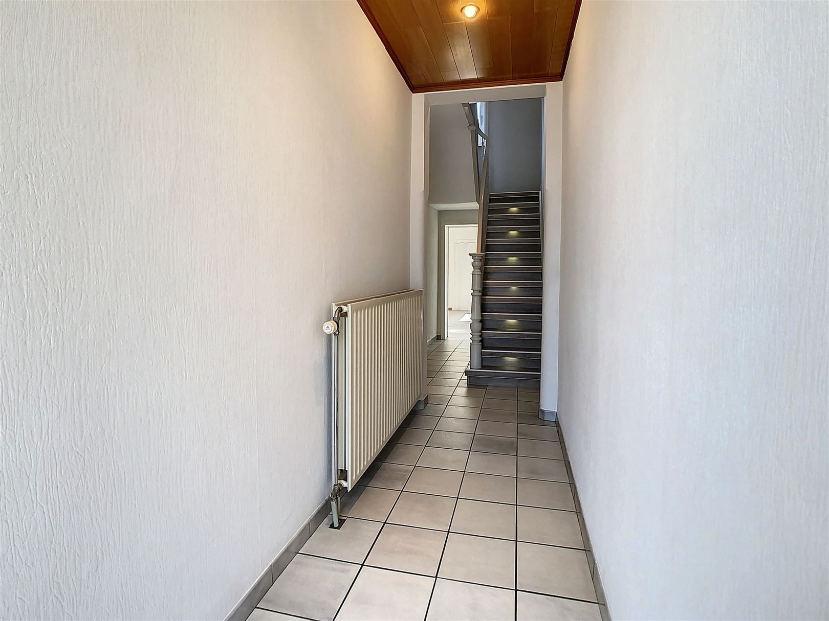 Instapklare woning, 2 slpks, tuin en garage foto 8