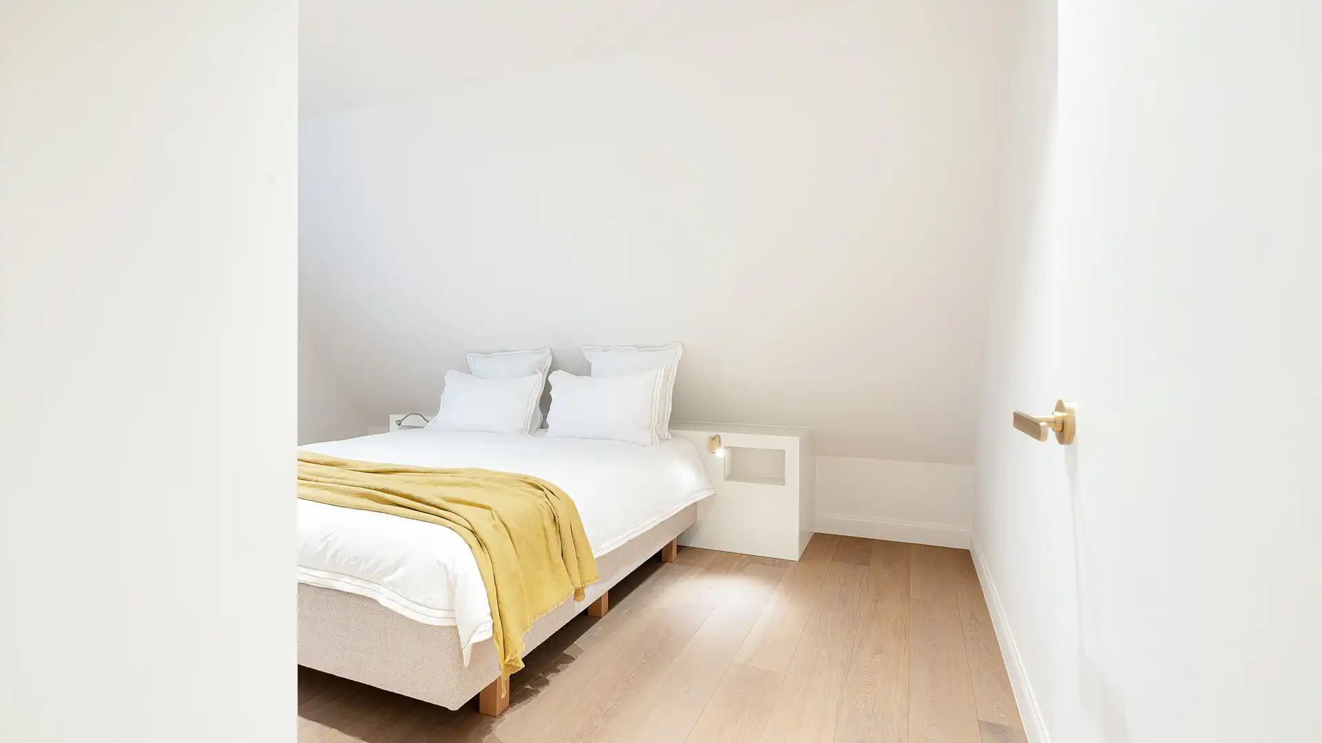 Luxueuze, alleenstaande villa in een residentiële wijk in Knokke met 5 slaapkamers. foto 41