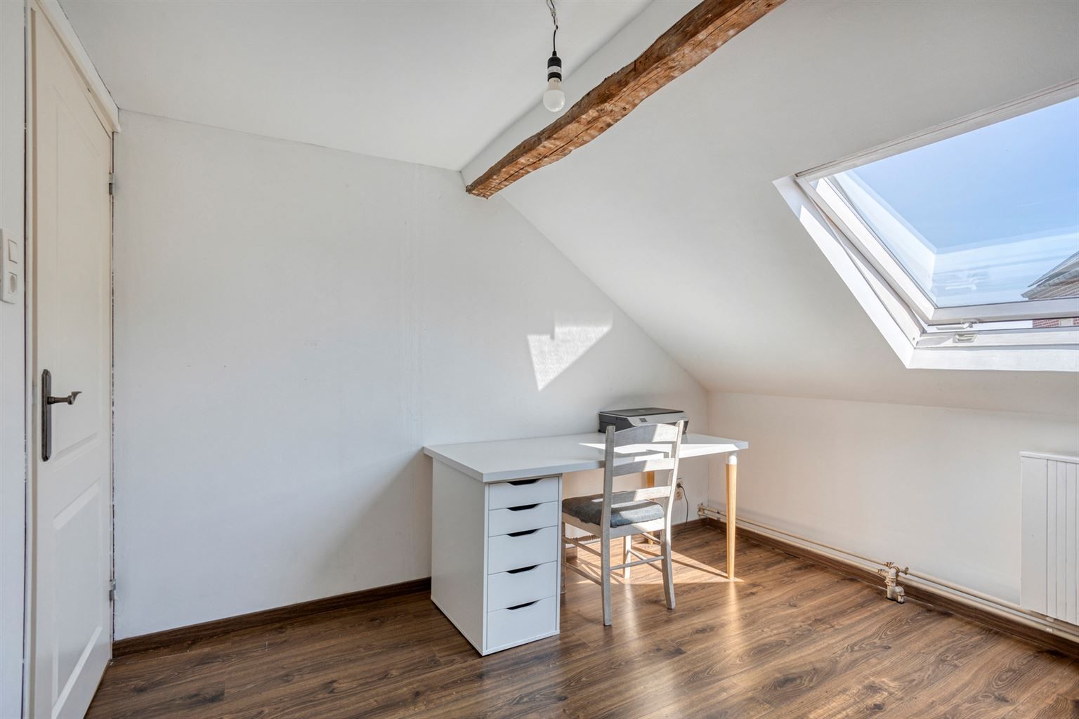 Prachtige, gerenoveerde hoevewoning op 4a9ca, voorzien van 4 slaapkamers, inpandige garage en omheinde tuin op een toplocatie in Kessenich. foto 24