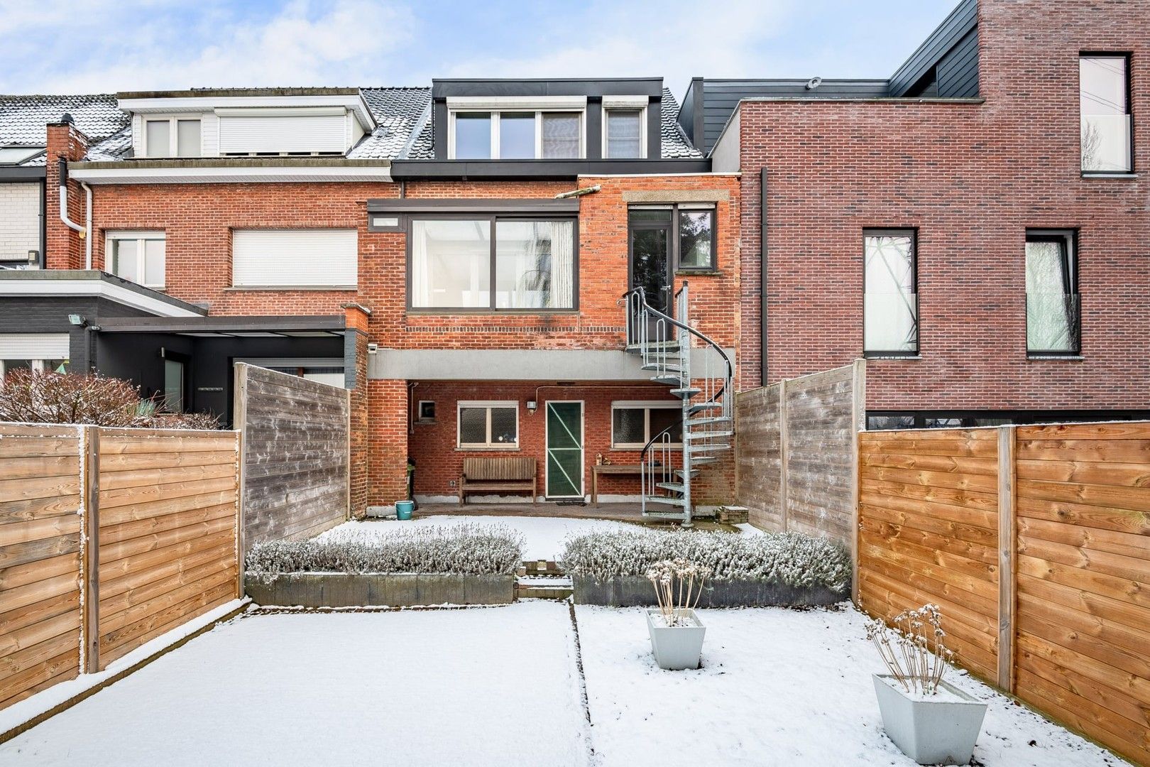 Instapklare woning met garage in een rustige straat! foto 30