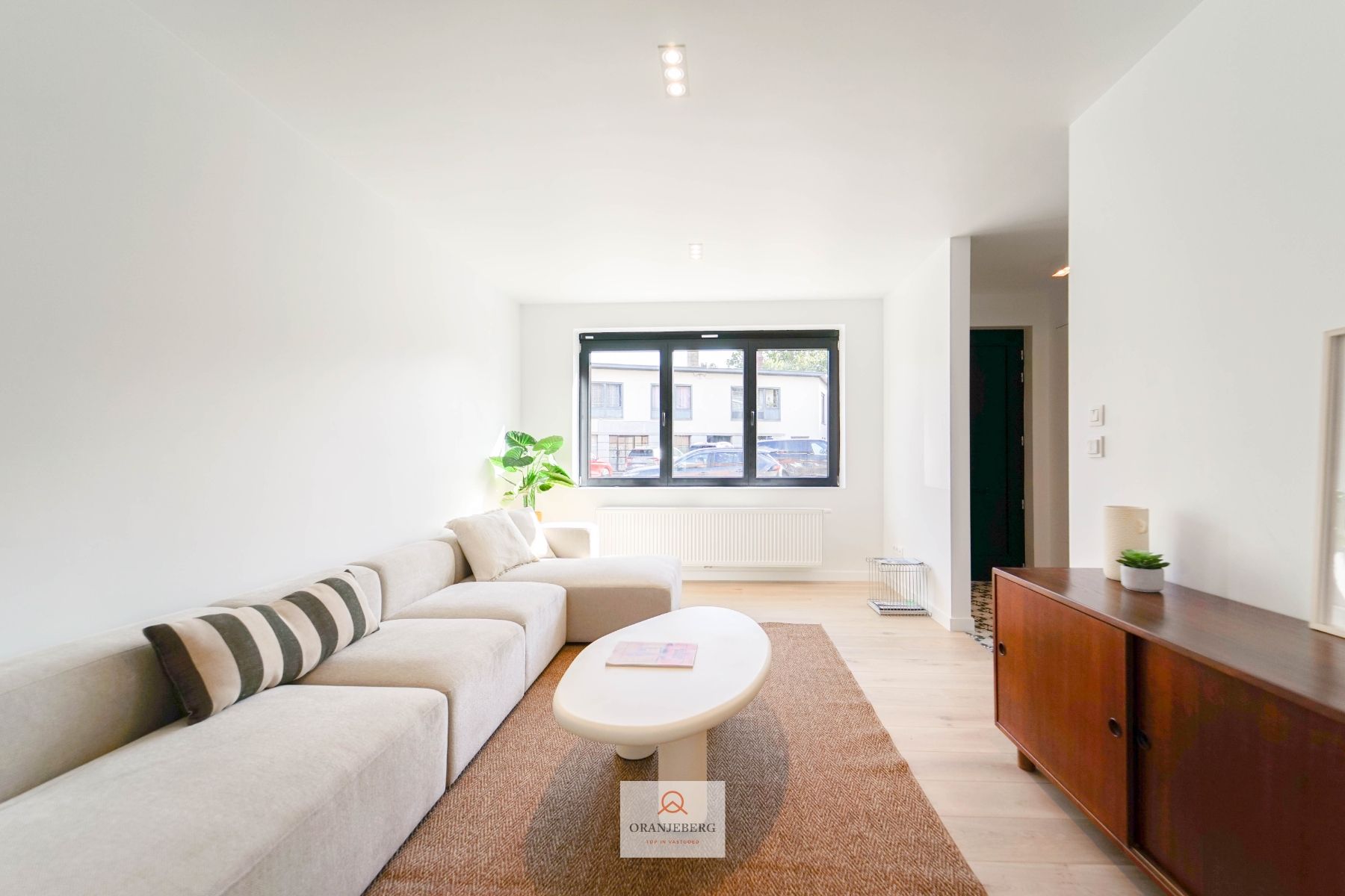 Volledig gerenoveerde woning met zonnige tuin in het hart van Merelbeke Flora foto 5