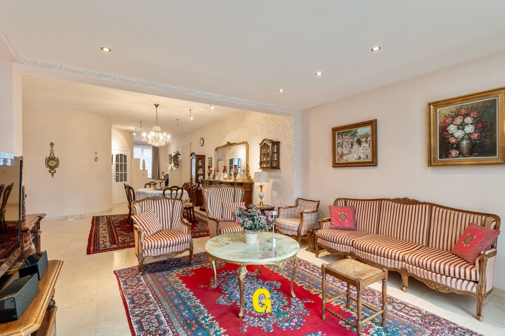 Bijzonder nette rijwoning van zeer degelijke kwaliteit, met tuin op 6a 46ca, vlak bij de dorpskern van Hoeselt. foto 3