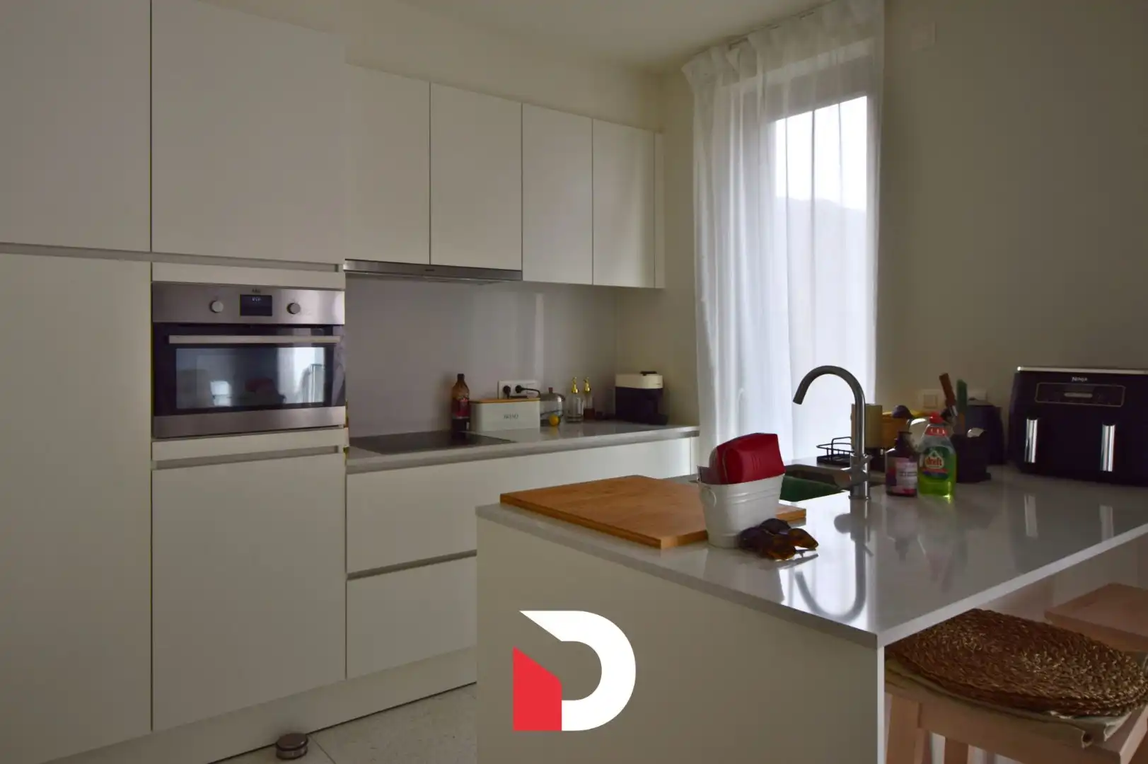 Prachtig zeer recent appartement met 2 slaapkamers, garagebox foto 4