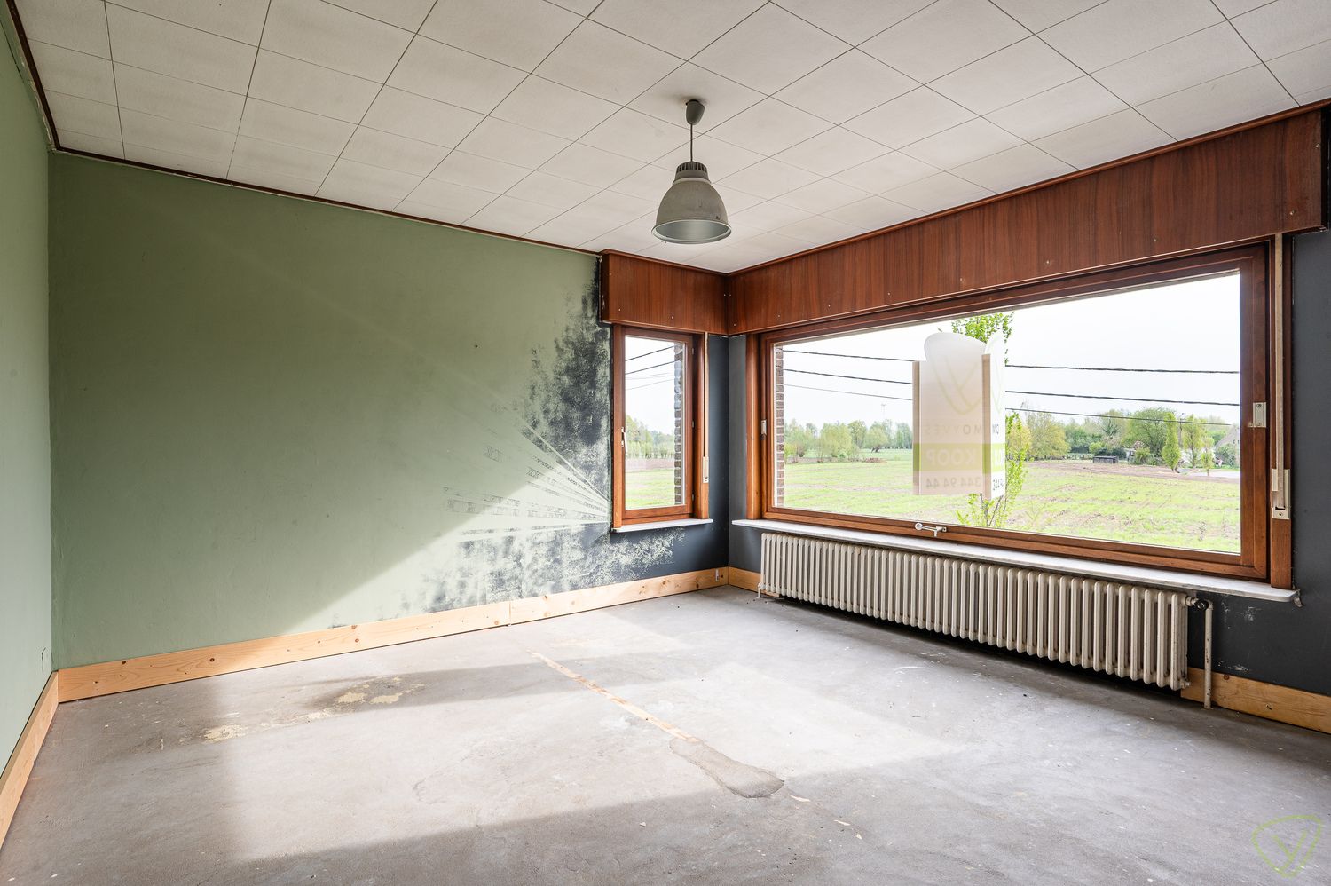 Verrassend ruime te renoveren woning te Oosteeklo! foto 11