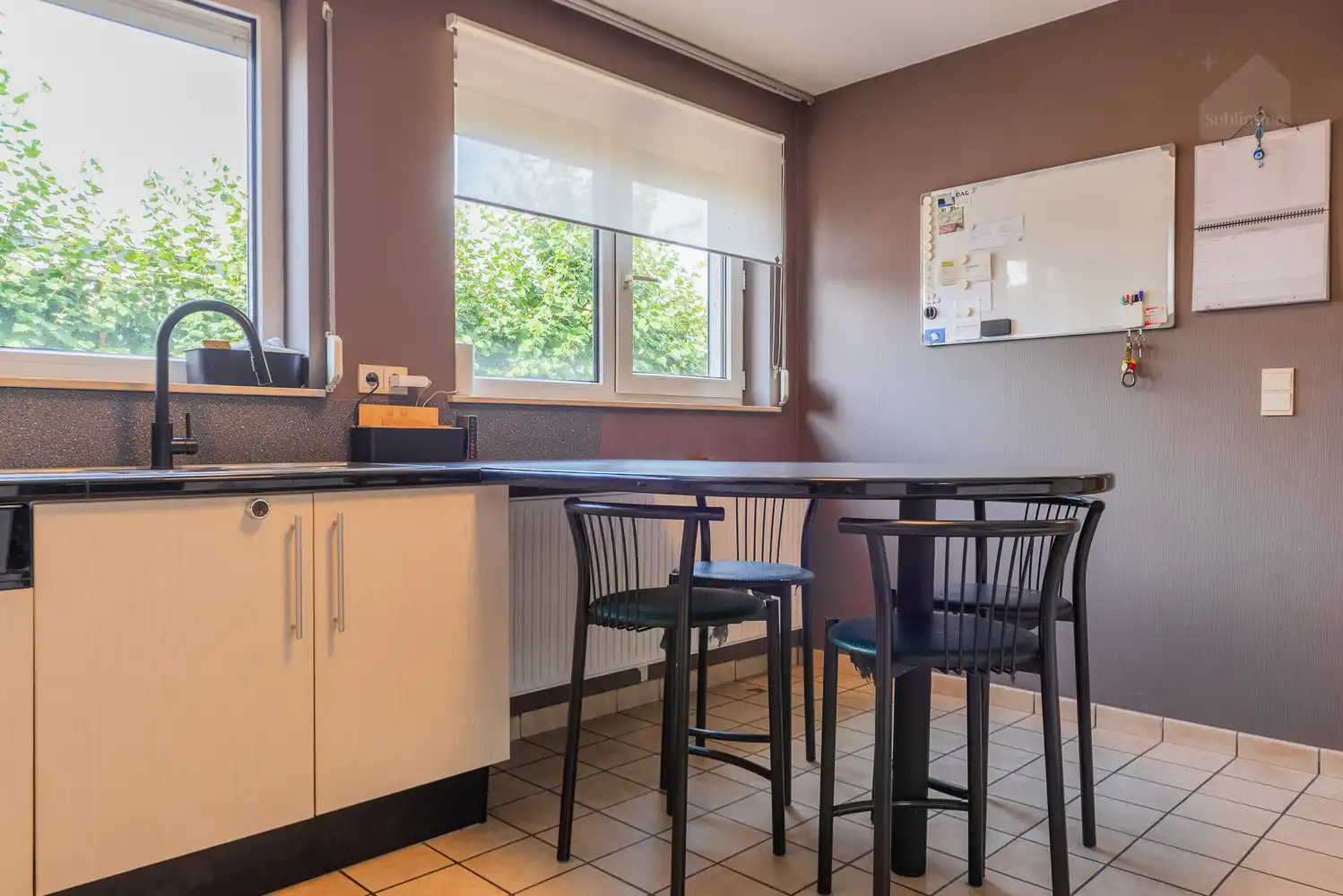 Ruime gezinswoning met 4 slaapkamers op een perceel van 840 m² foto 7