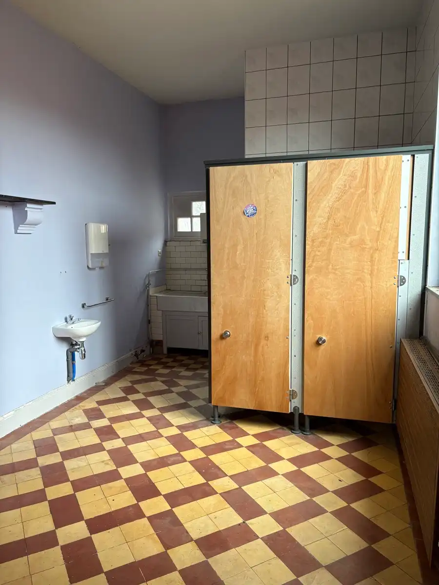 Uniek te renoveren woning in Werchter foto 9