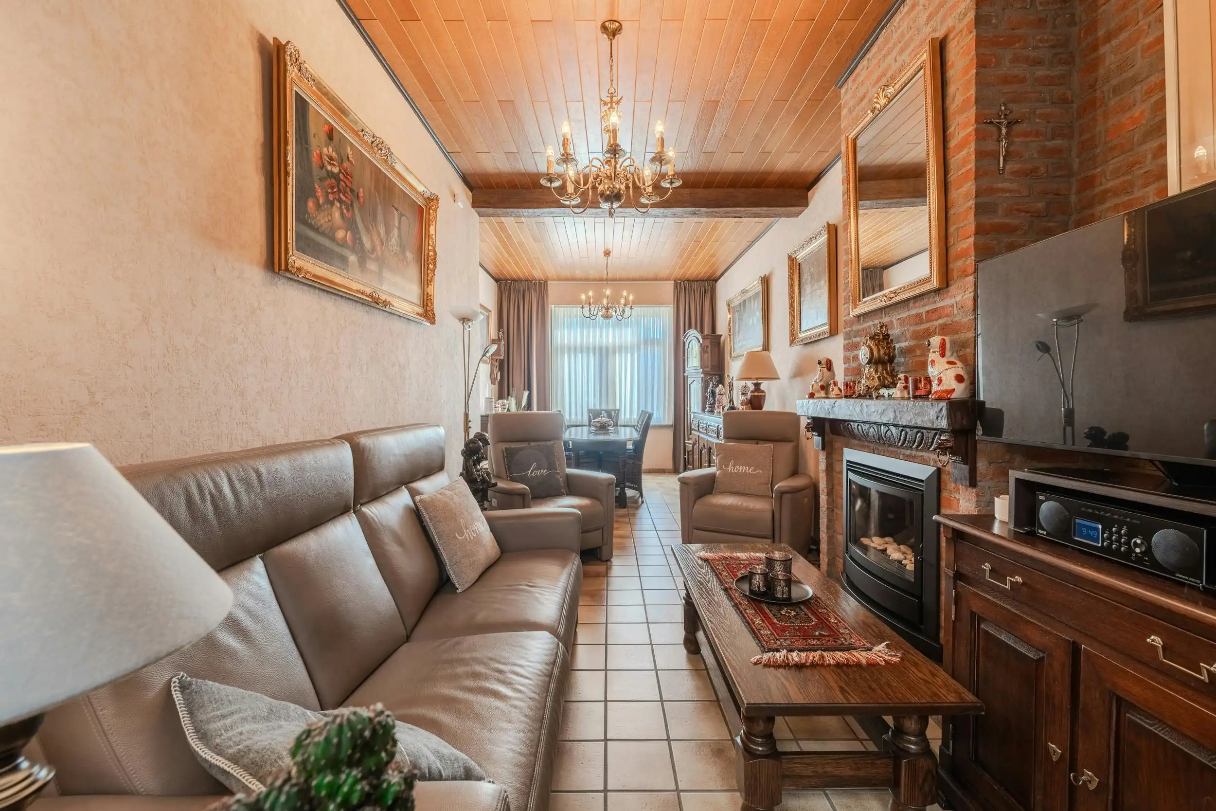 Huis te koop in Ieper met zongerichte tuin én garage foto 4