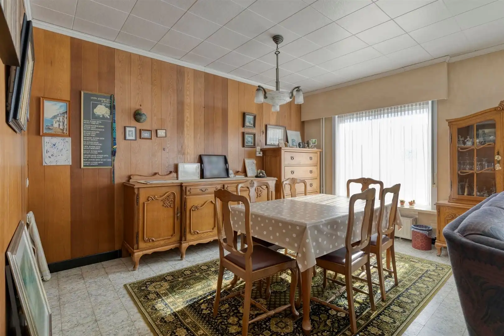 Rustig gelegen open bebouwing met grote garage en 3 slaapkamers op een perceel van 500 m². foto 7