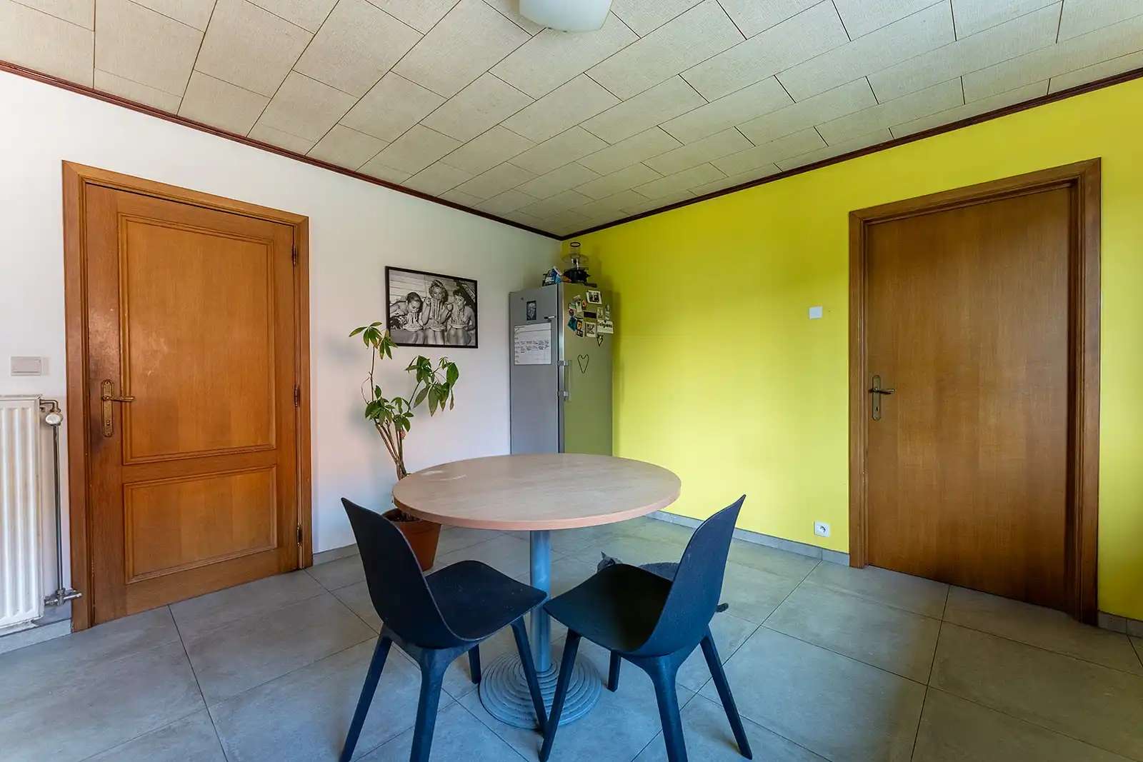 Zeer ruime woning op een perceel van 1000m² met dubbele garage in het landelijke Houtave. foto 16