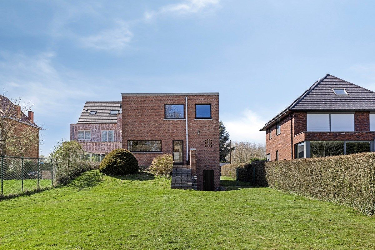Villa met 4 slaapkamers op wandelafstand van centrum Lennik foto 3