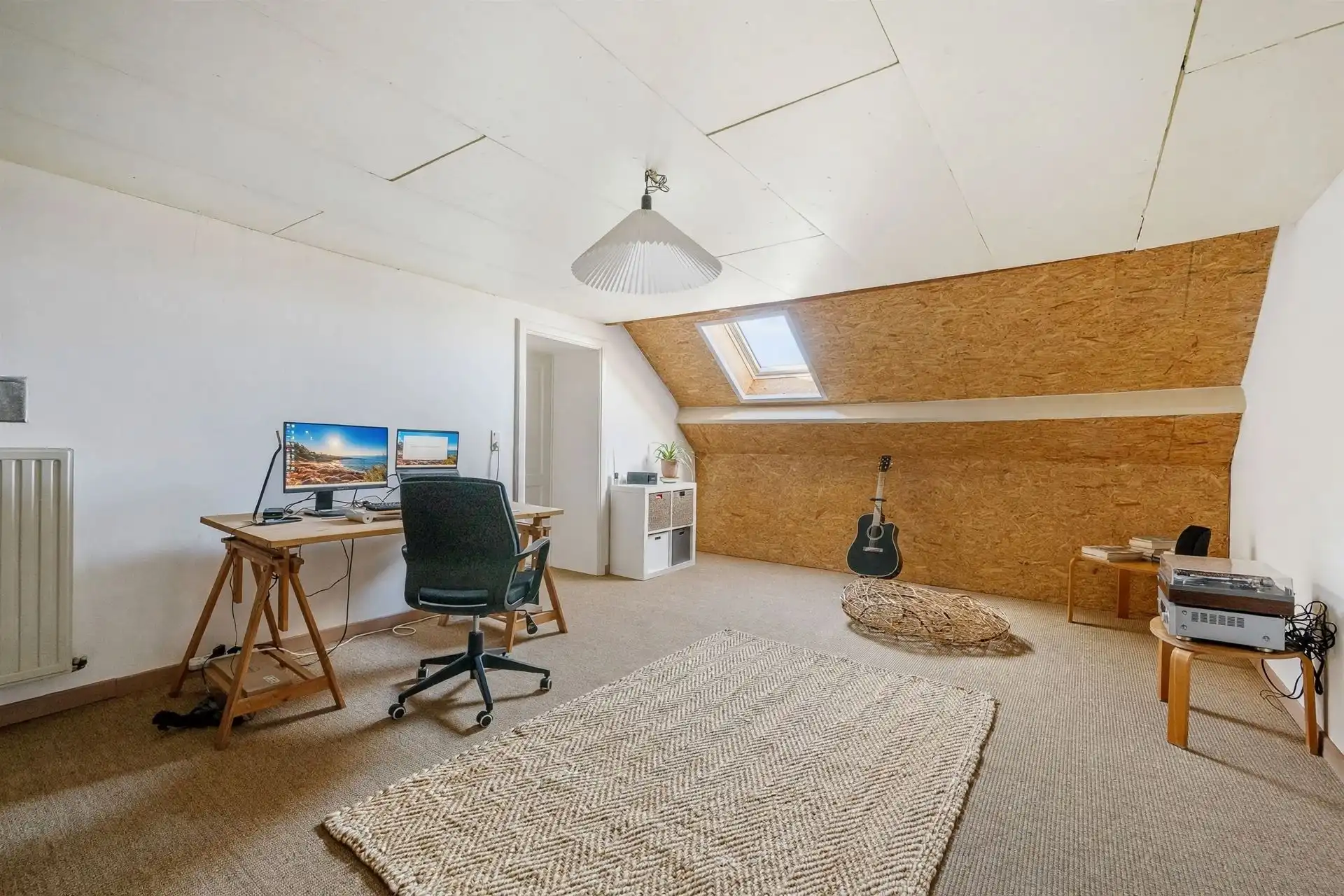 Gerenoveerde hoeve met veel lichtinval op 3.800 m² foto 13