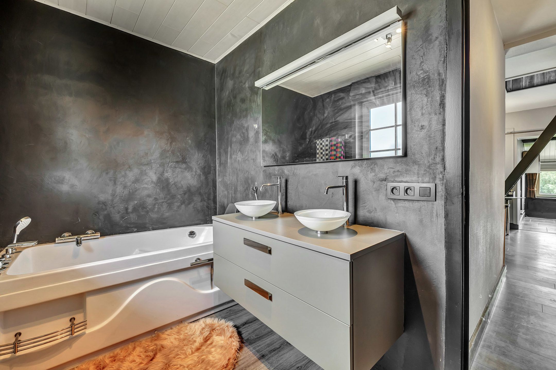 Authentieke woning met handelszaak op toplocatie foto 17