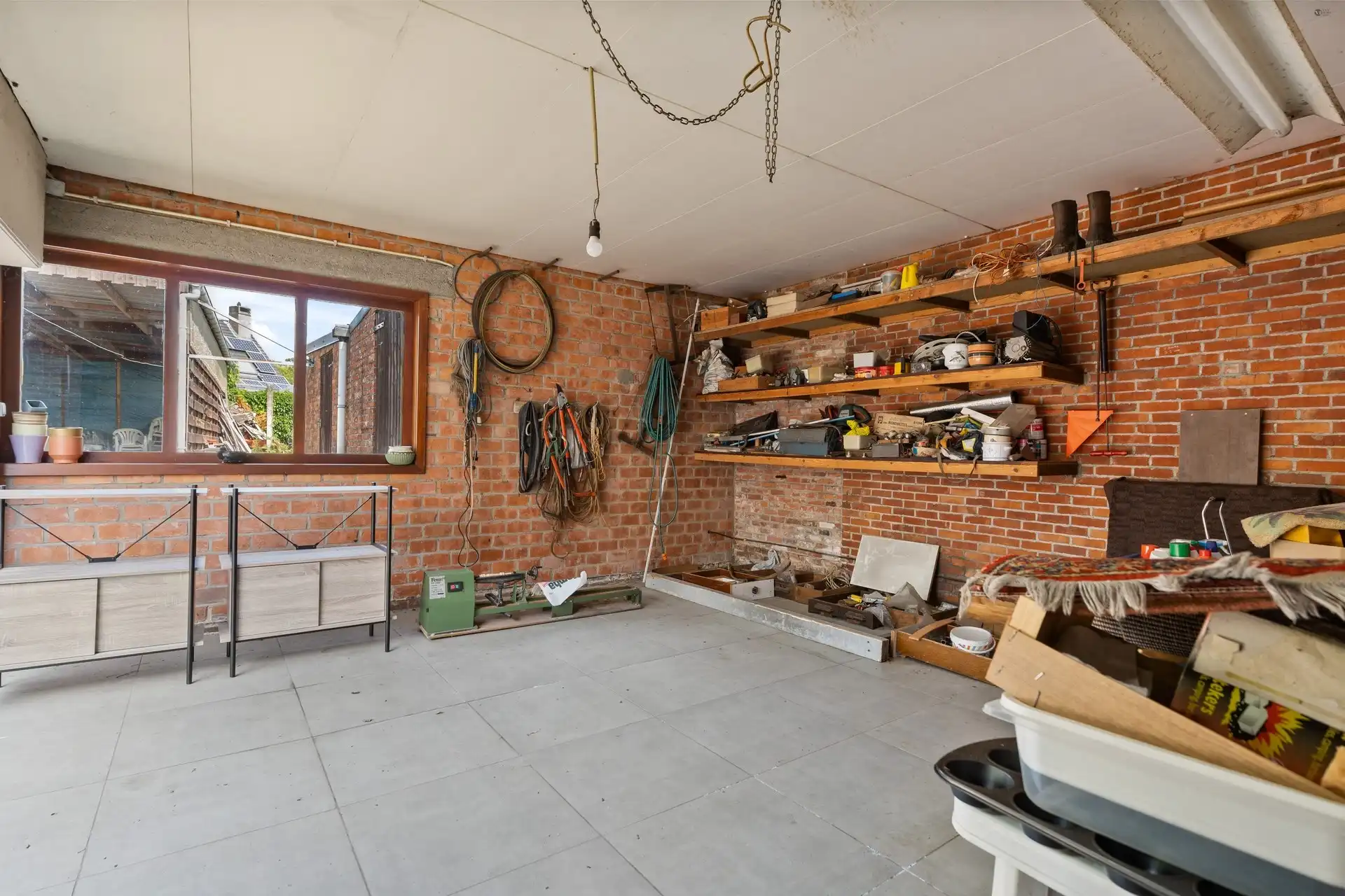 Te renoveren Half open bebouwing op eeen gunstige locatie foto 11