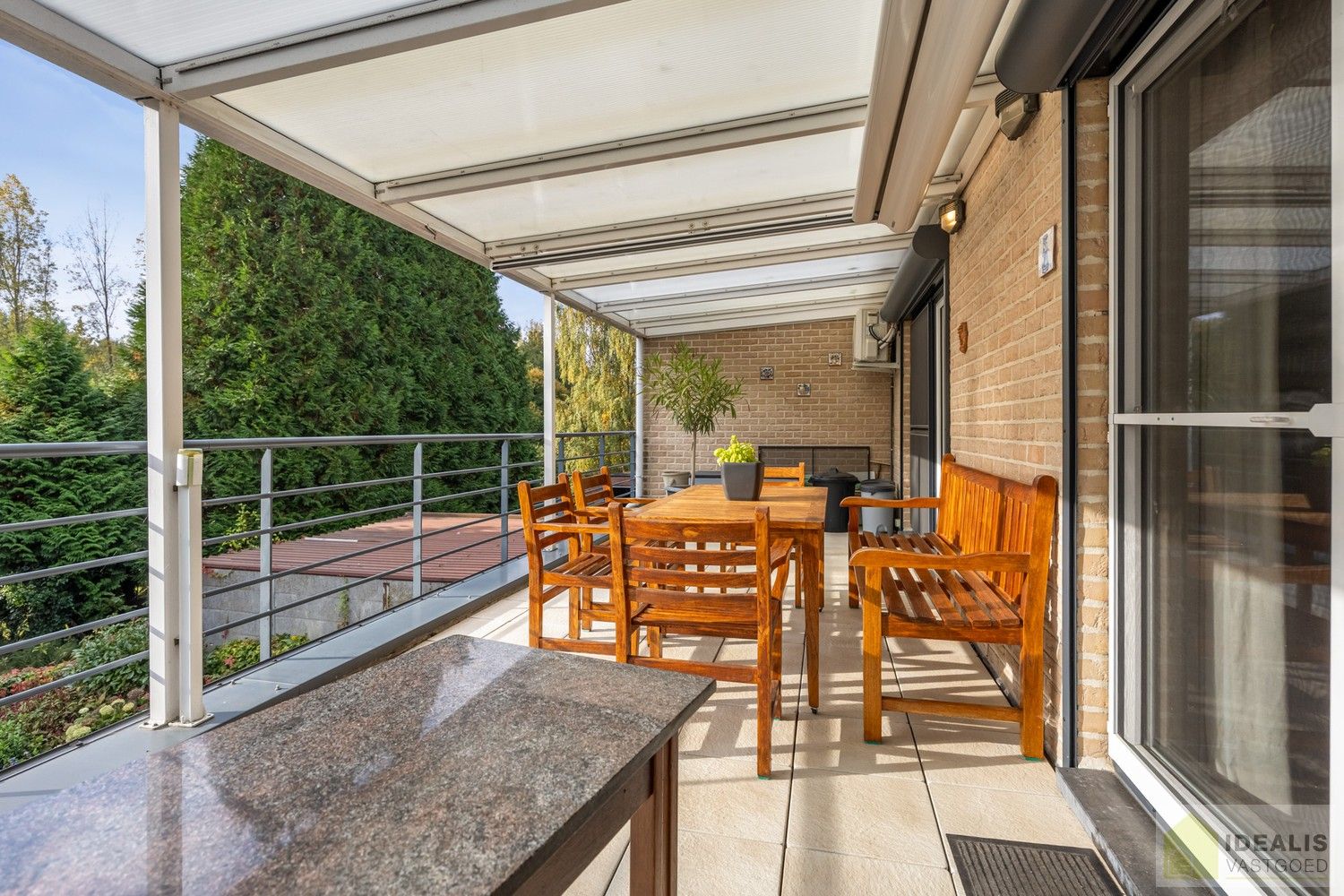 IDEALIS VASTGOED – RUIM INSTAPKLAAR APPARTEMENT IN KLEINSCHALIGE RESIDENTIE MET LICHTRIJKE LEEFRUIMTE, OPEN KEUKEN, HEERLIJK OVERDEKT TERRAS, 3 SLAAPKAMERS, BADKAMER, FIJNE WASPLAATS/BERGING EN INPANDIGE GARAGE OP EEN UITERST GUNSTIGE LOCATIE MIDDEN IN HET CENTRUM VAN PELT!! ZEER GESCHIKT VOOR KANDIDATEN OP ZOEK NAAR INSTAPKLAAR APPARTEMENT foto 18