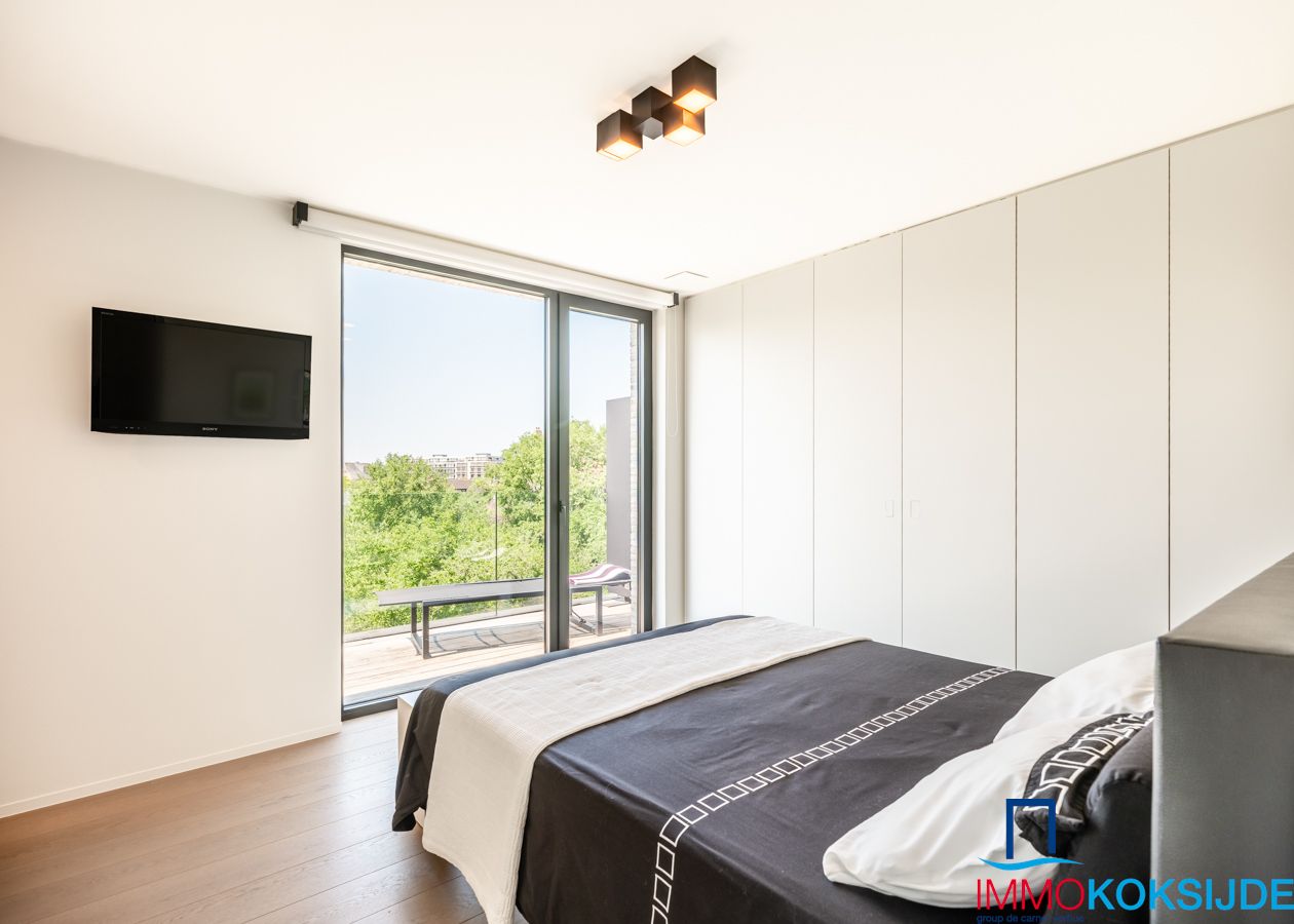 Exclusief penthouse met 2 slaapkamers en ruim terras in moderne residentie foto 29