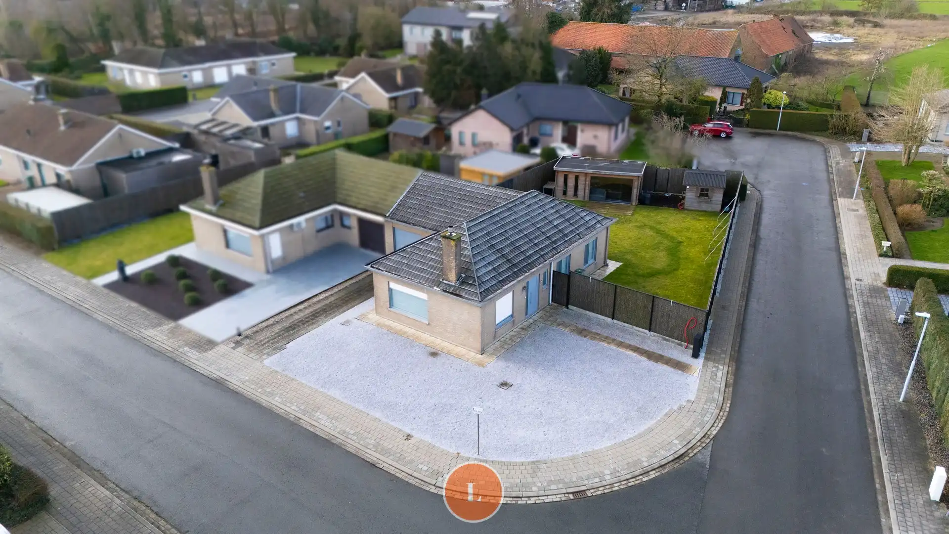 Gelijkvloerse woning in rustige residentiële wijk. foto 3