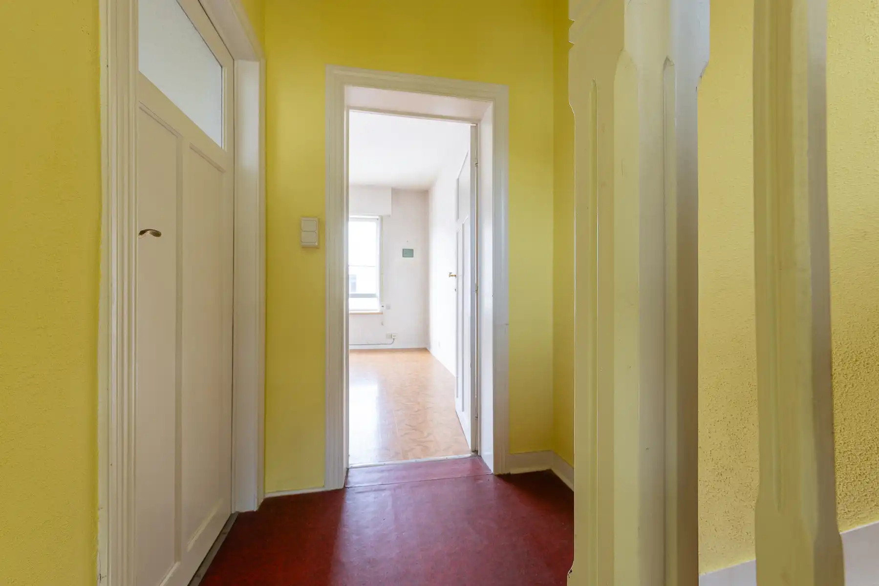 Te renoveren woning met potentieel in Drogenbos foto 10