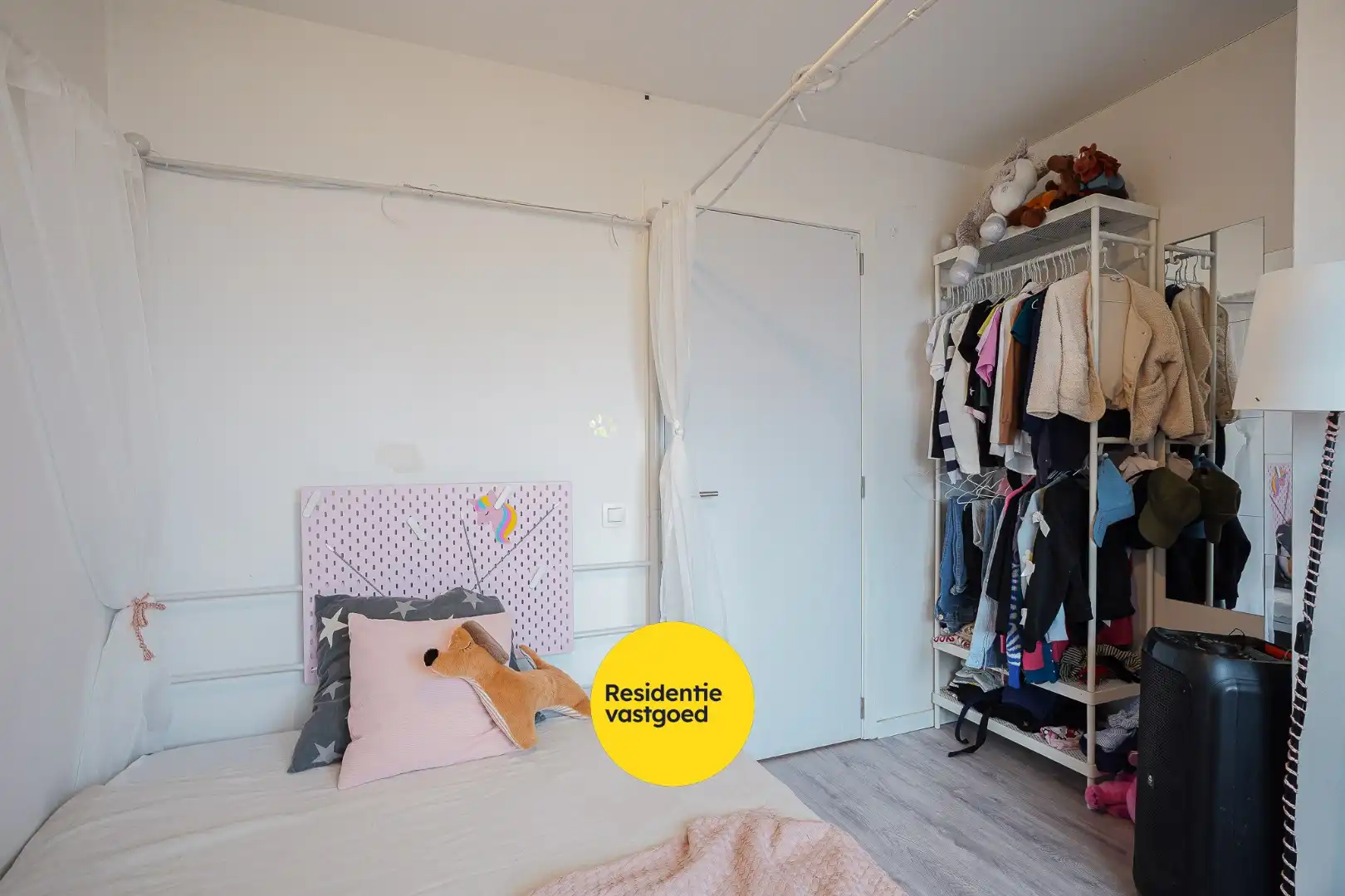 Recente woning op landelijke ligging in Aartrijke foto 20